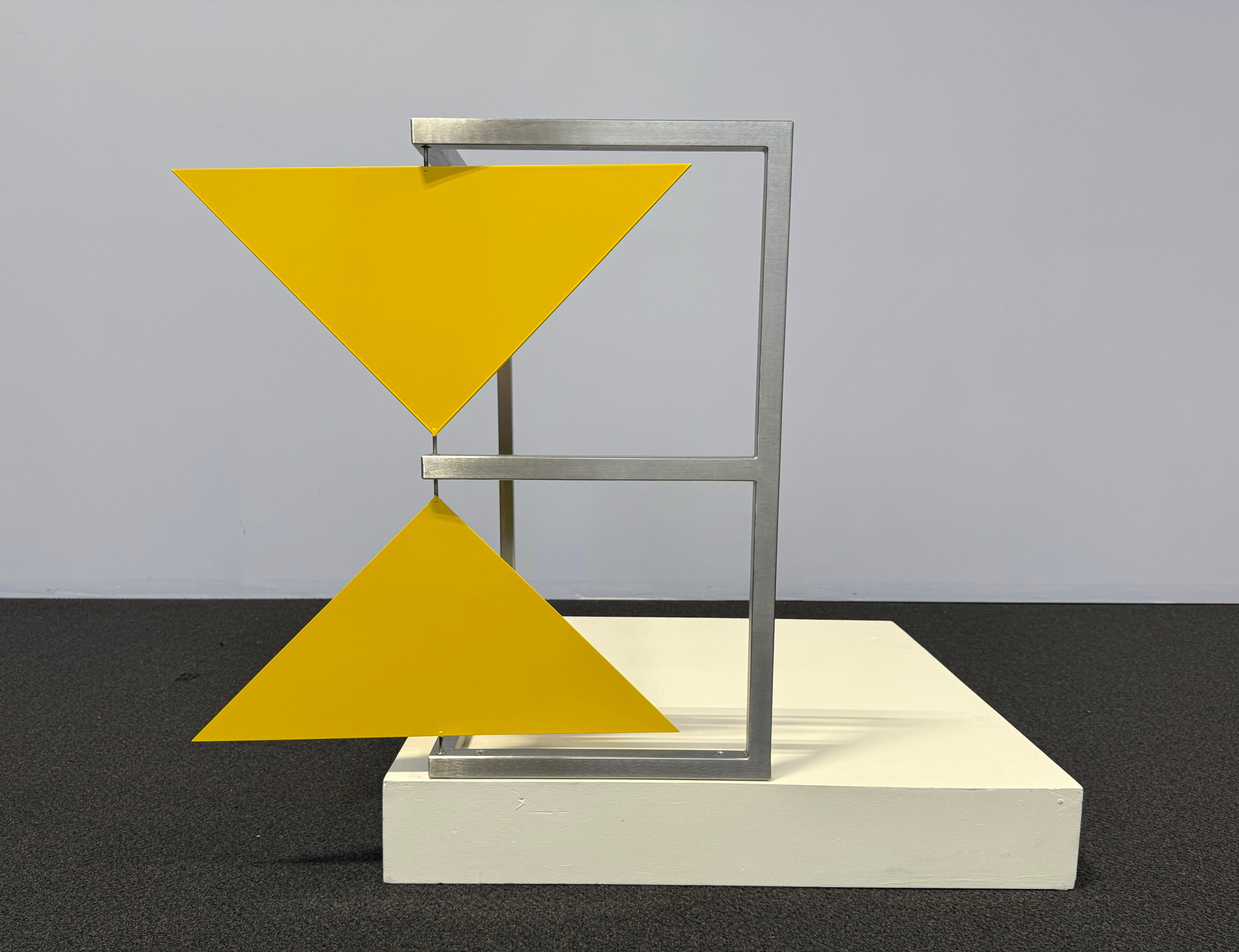 Triangular Corner - Brown Abstract Sculpture by Roger Phillips