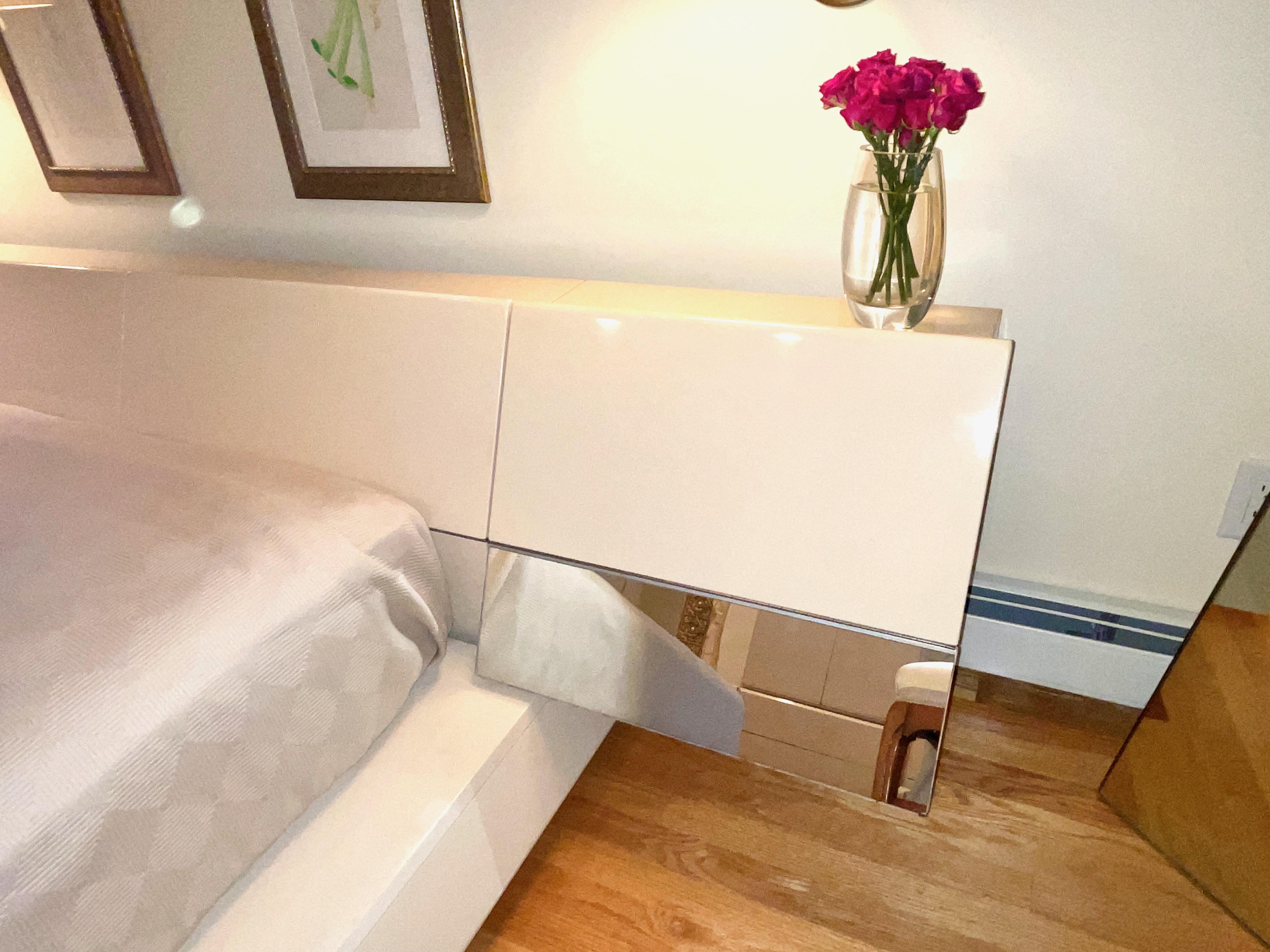 Cama Lacada Roger Rougier - Queen finales del siglo XX en venta