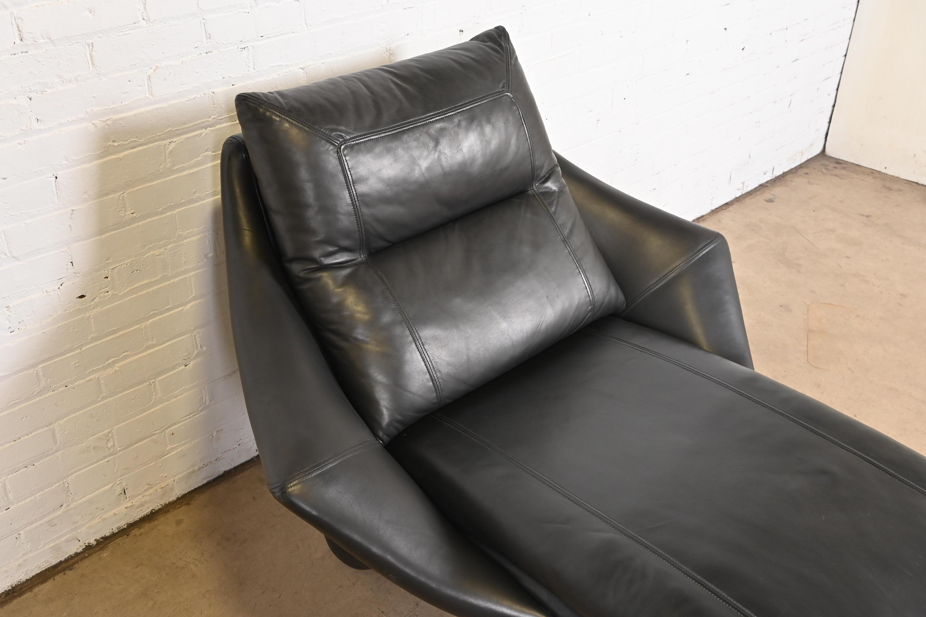 Roger Rougier Modern Black Leather Chaise Lounge For Sale 4
