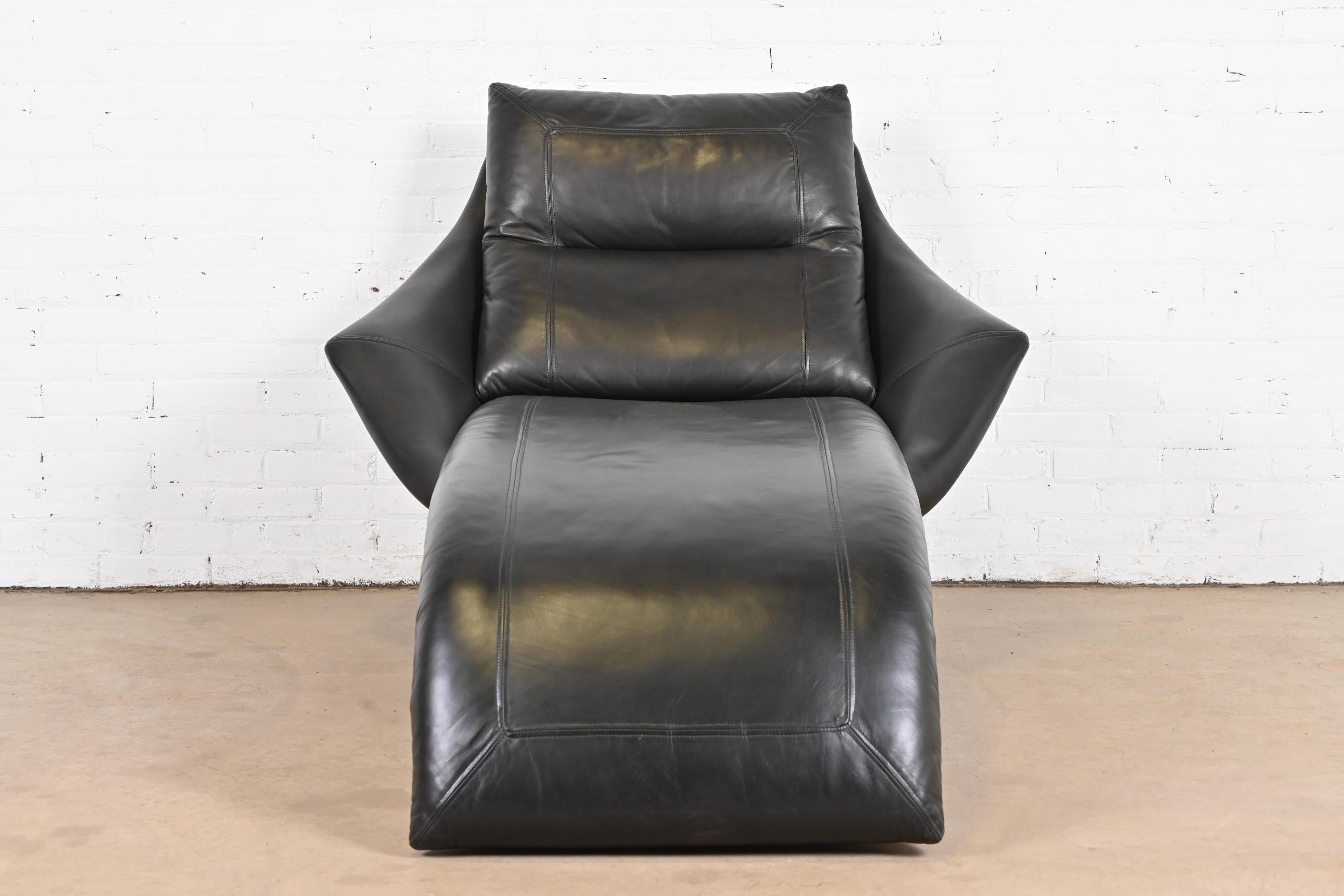 Canadian Roger Rougier Modern Black Leather Chaise Lounge For Sale