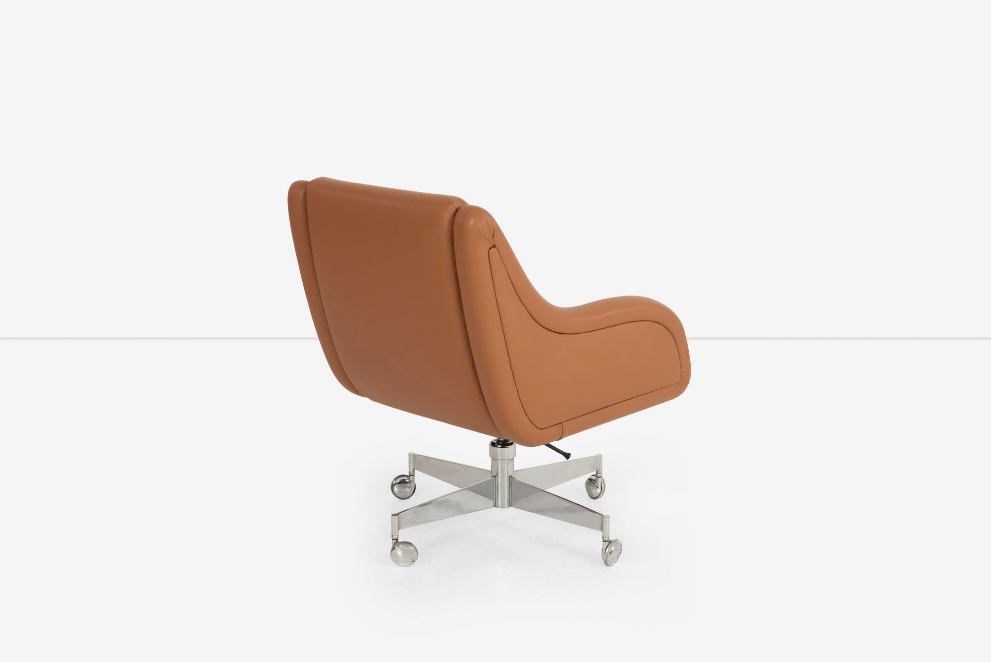 Appliqué Roger Sprunger for Dunbar Desk Chair For Sale