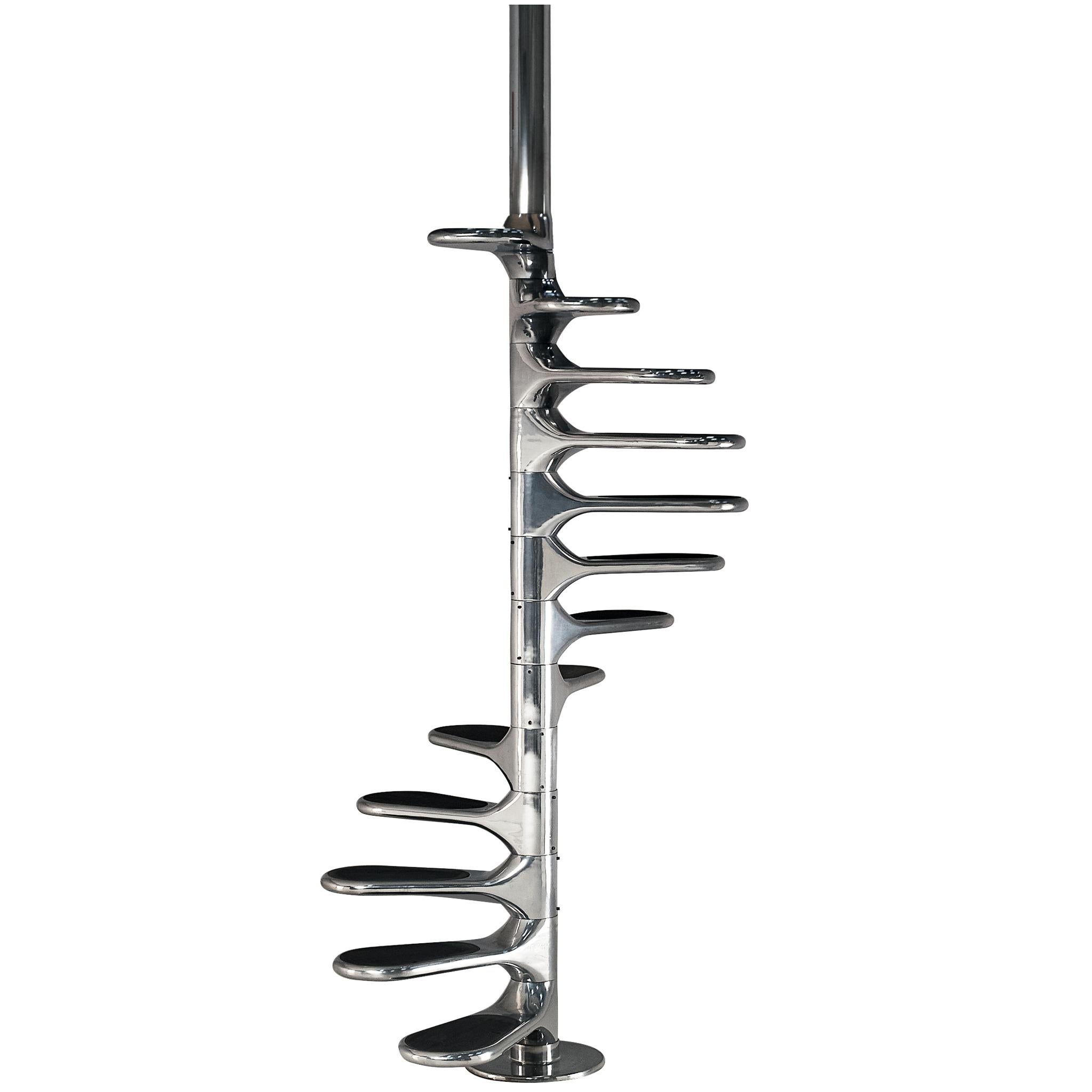 Scala scultorea "elicoidale" di Roger Tallon