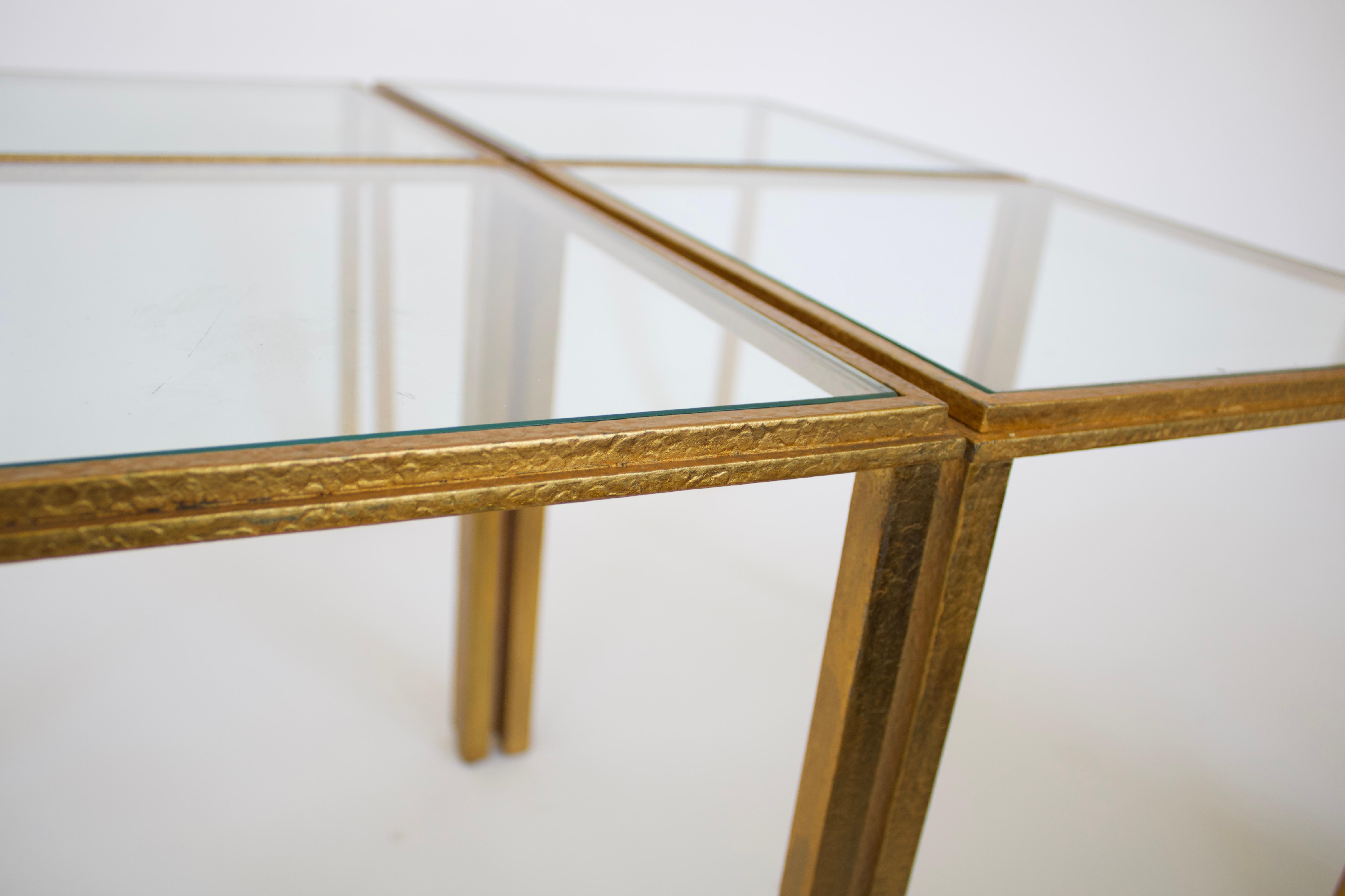 Tables d'appoint ou table basses en fer doré français Roger Thibier en vente 6