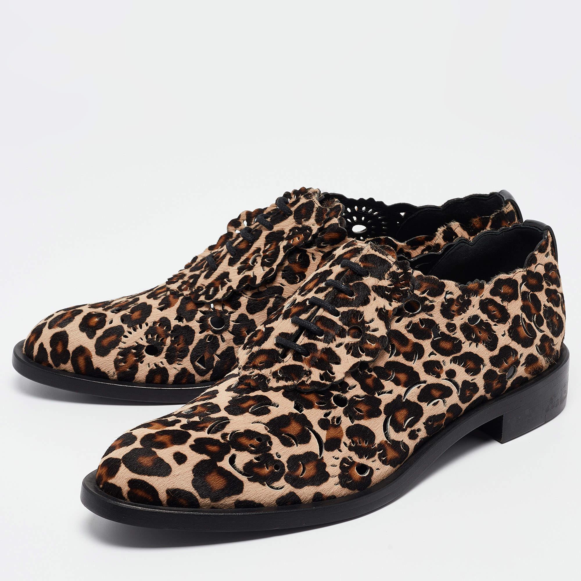 Elevate your look by adding these smart shoes to your ensemble. They make a sharp statement piece to heighten your daily outfits or to wear on special occasions.