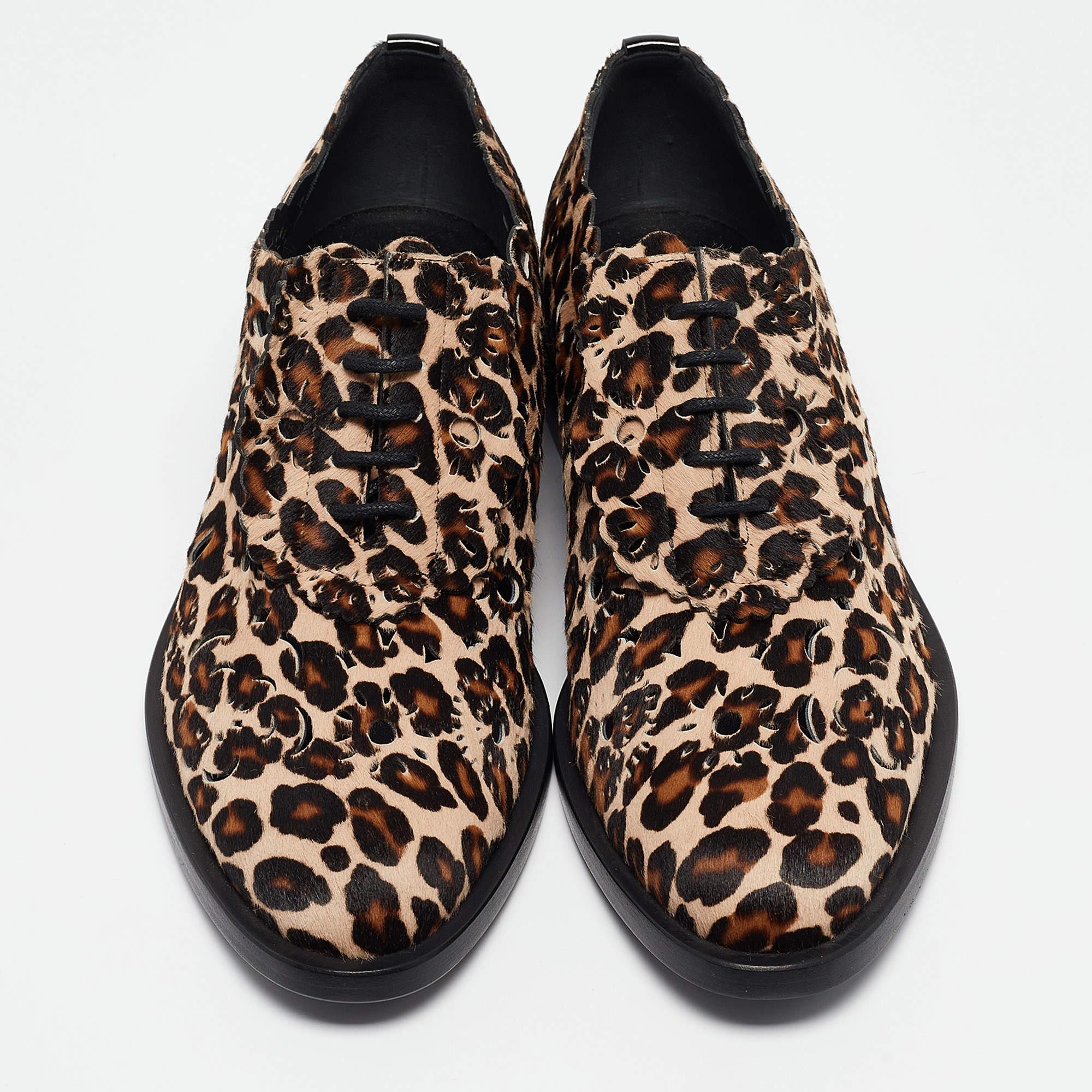 Black Roger Vivier Beige/Brown Leopard Print Laser Cut Calf Hair Lace Up Derby Size 40 For Sale
