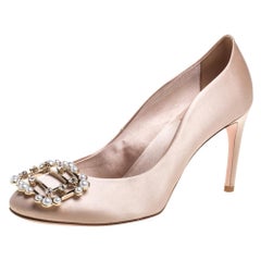 Roger Vivier Beige Satin Margot Faux Pearl Embellished Round toe Pumps Size 38