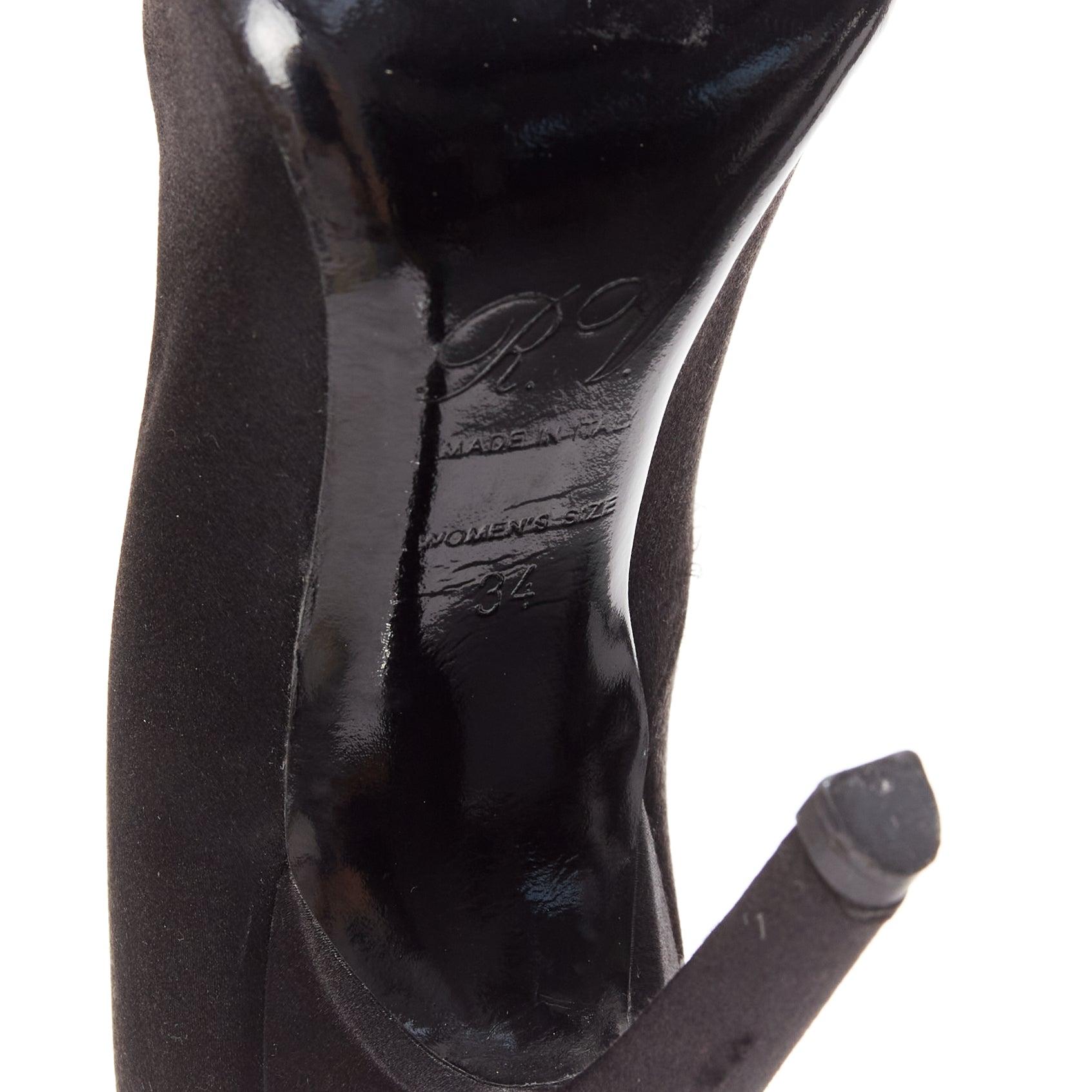 ROGER VIVIER Belle Trompete satin noir boucles carrées en cristal escarpins EU34 en vente 6