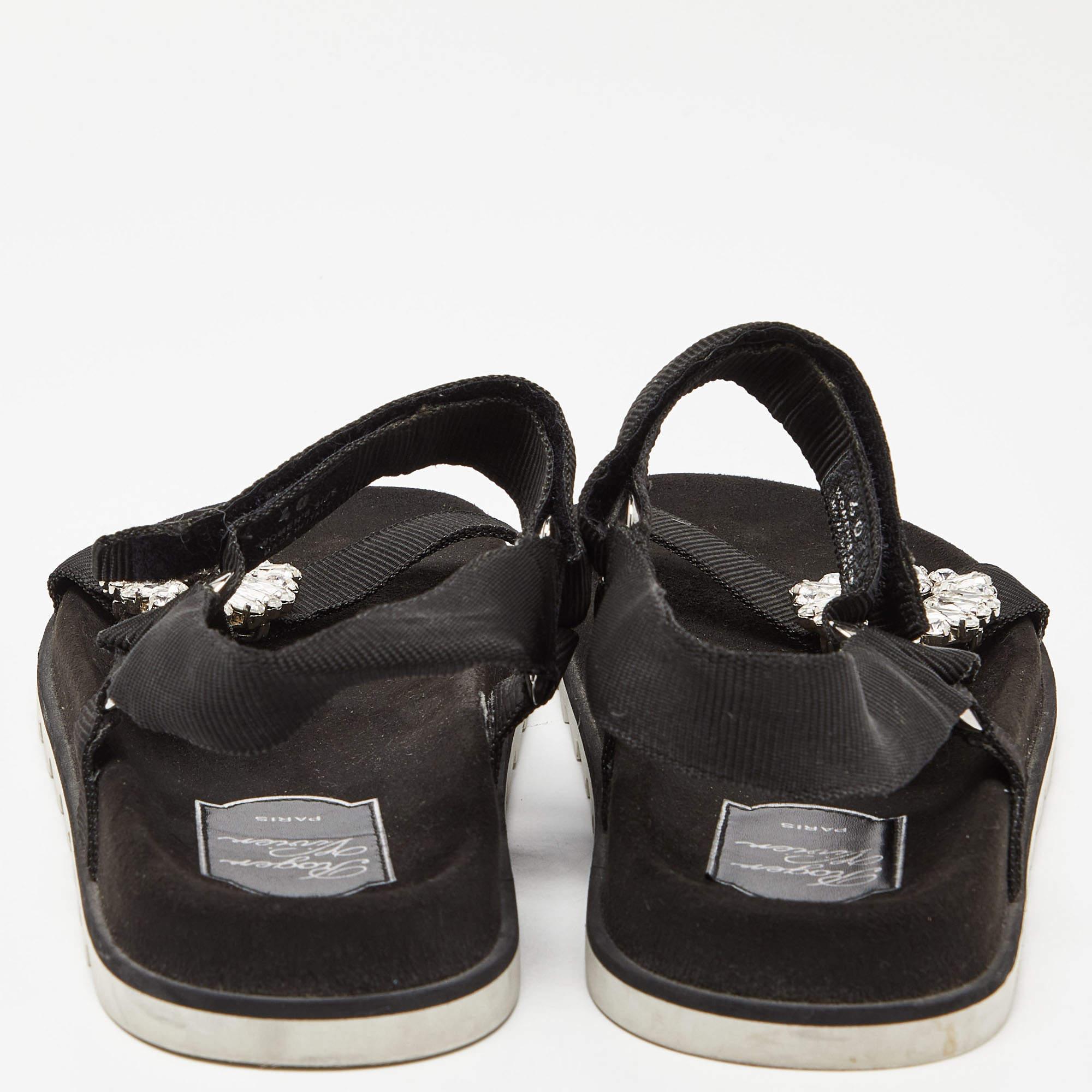 Roger Vivier Black Fabric Crystal Embellished Buckle Trekky Viv' Flat Sandals Si For Sale 2