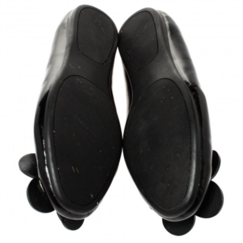 De las mujeres Roger Vivier Black Floral Applique Patent Leather Ballet Flats Size 39 en venta