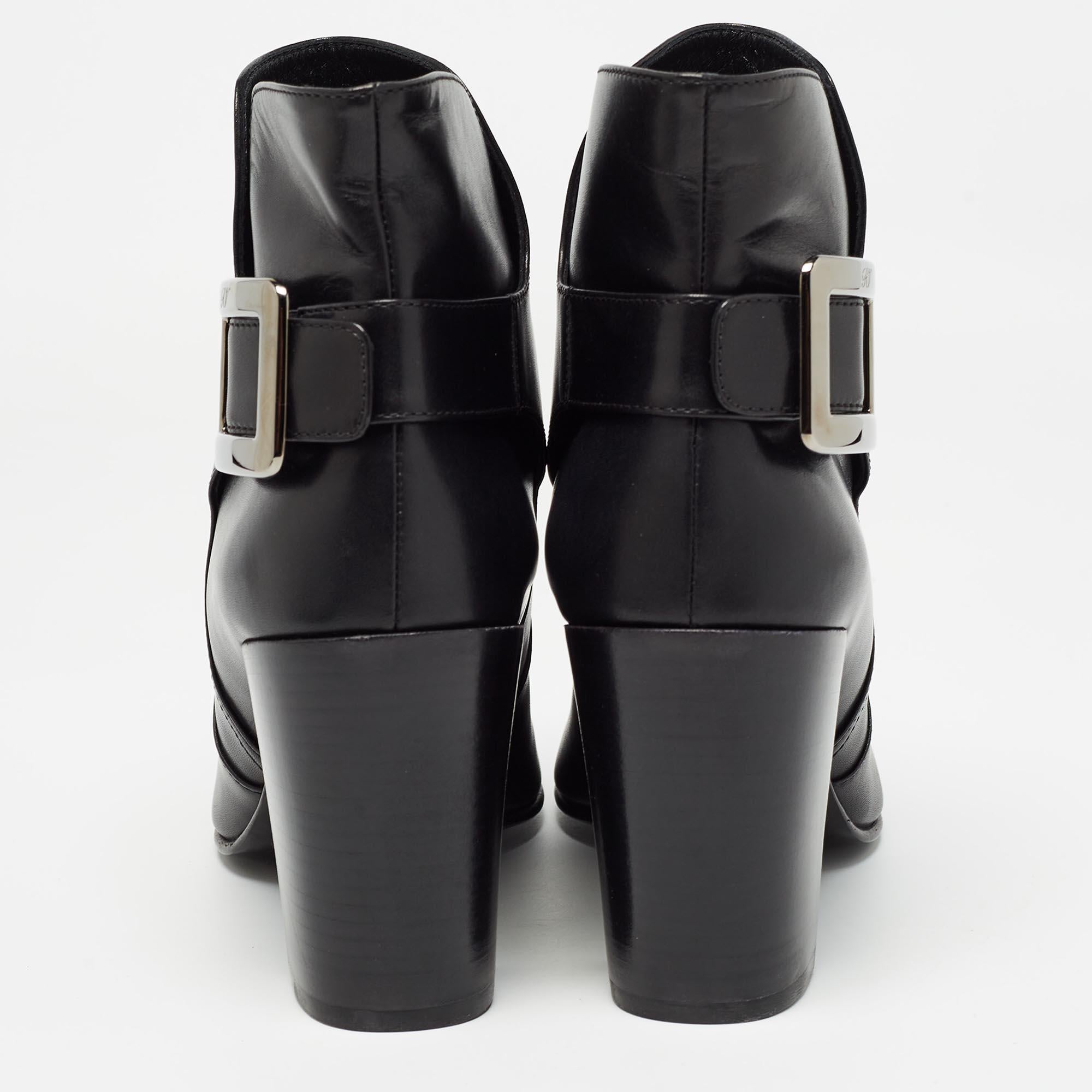 Roger Vivier Black Leather Buckle Ankle Boots Size 40.5 For Sale 1