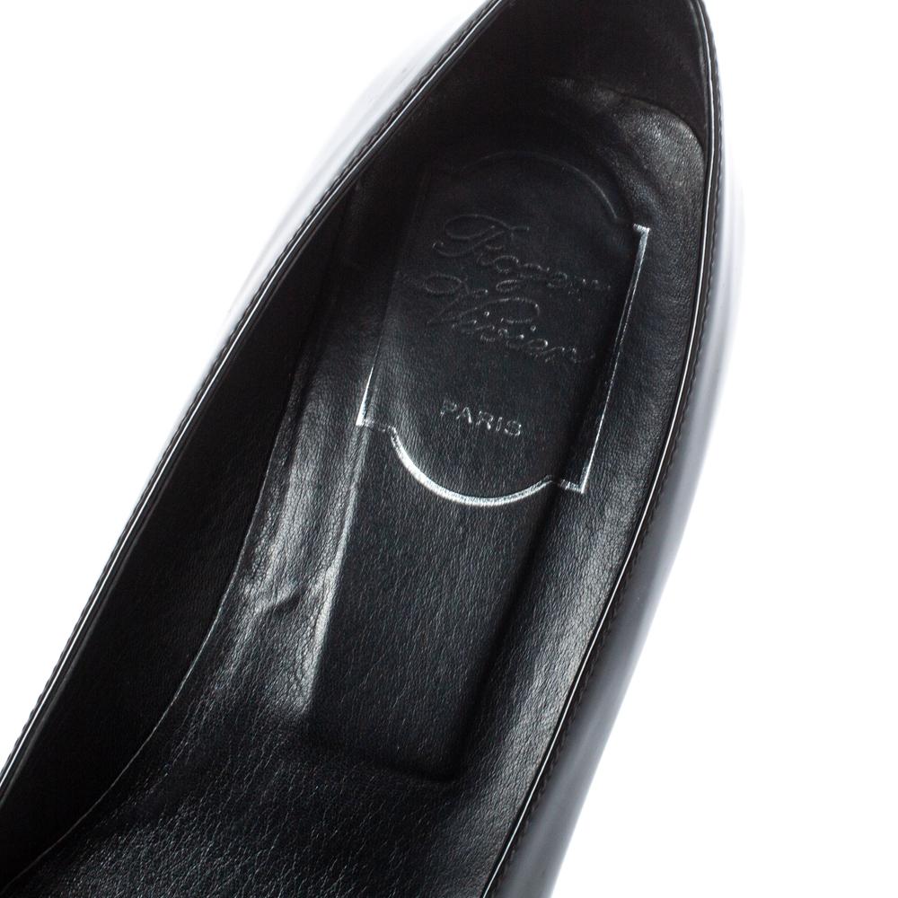 Roger Vivier Black Leather Buckle Detail Pumps Size 36.5 2