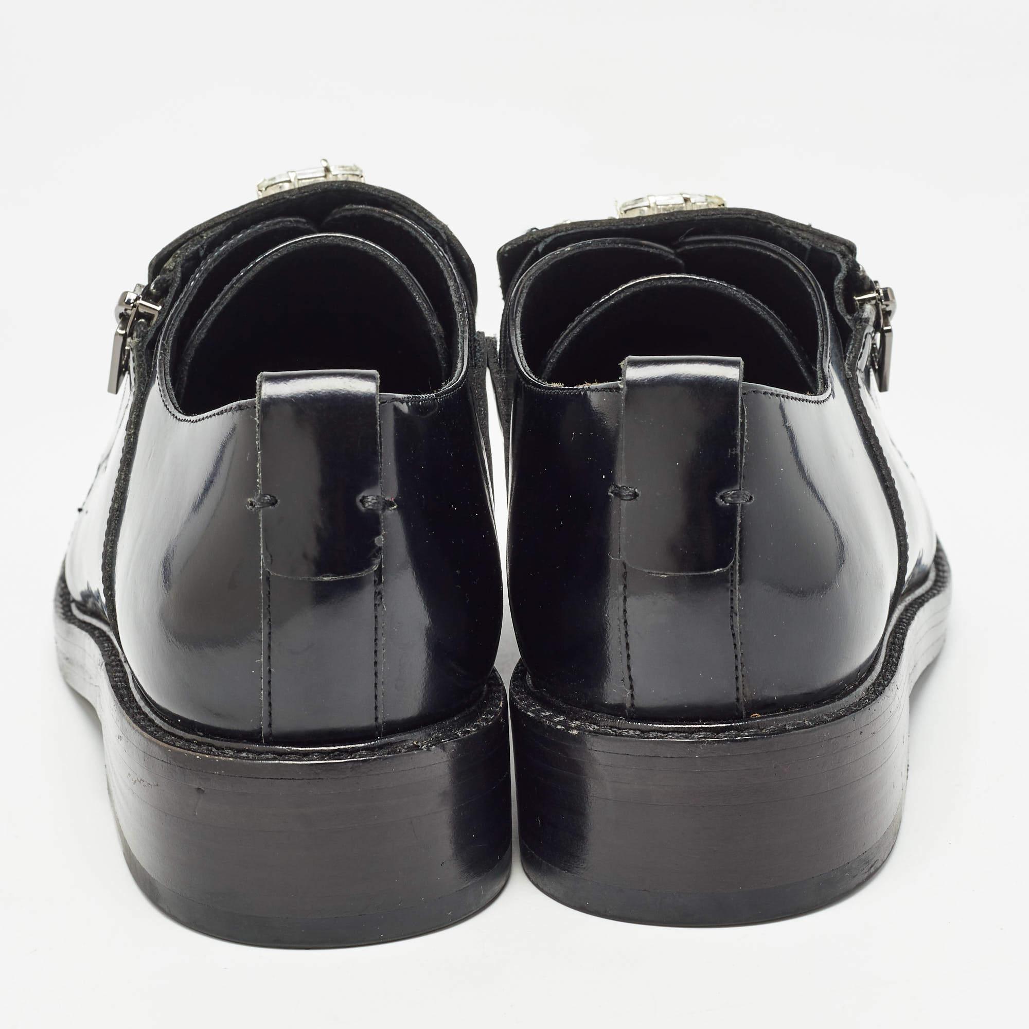 Roger Vivier Black Leather Crystal Embellished Oxfords Size 36 For Sale 1