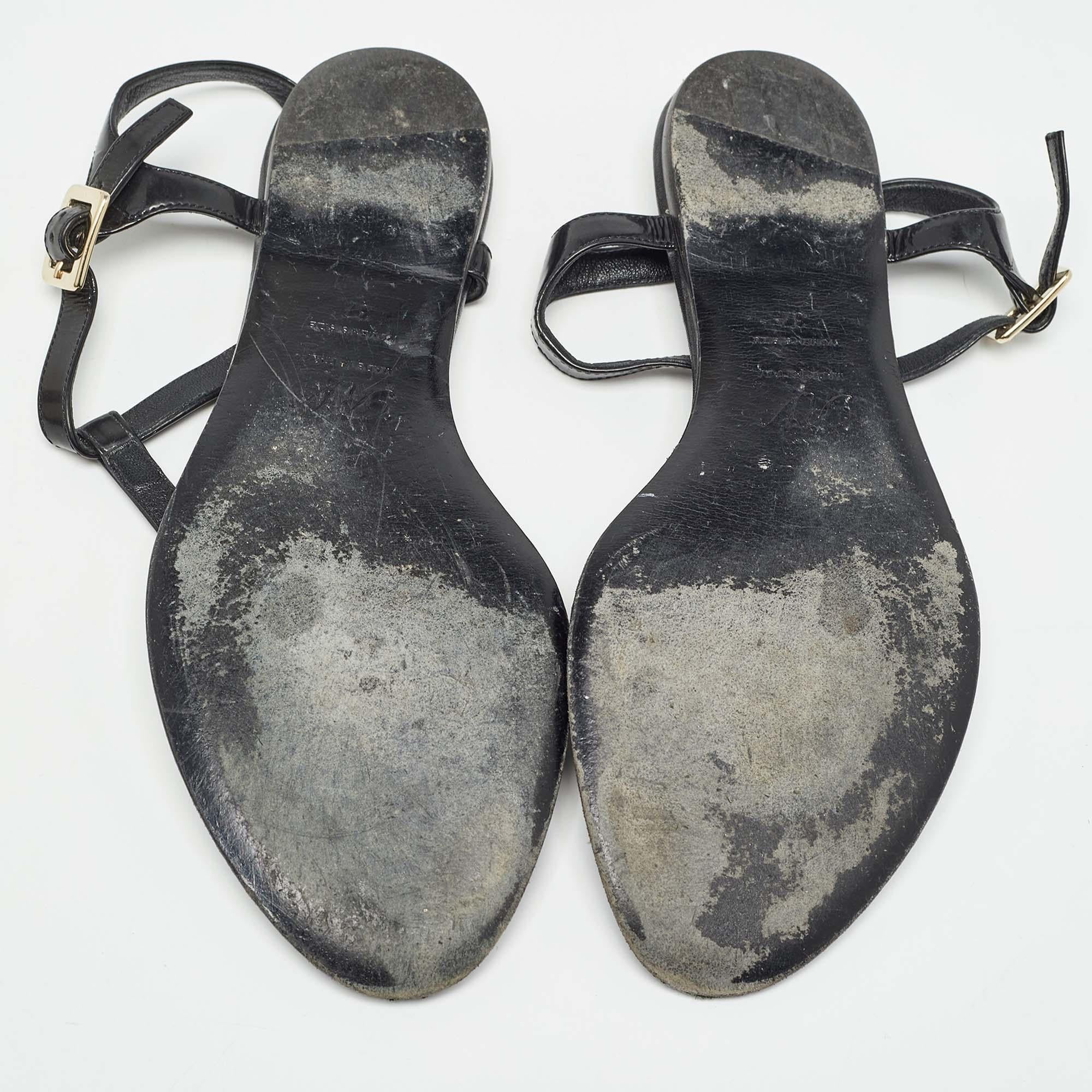 Roger Vivier Black Leather Slingback Flat Sandals Size 37 For Sale 2