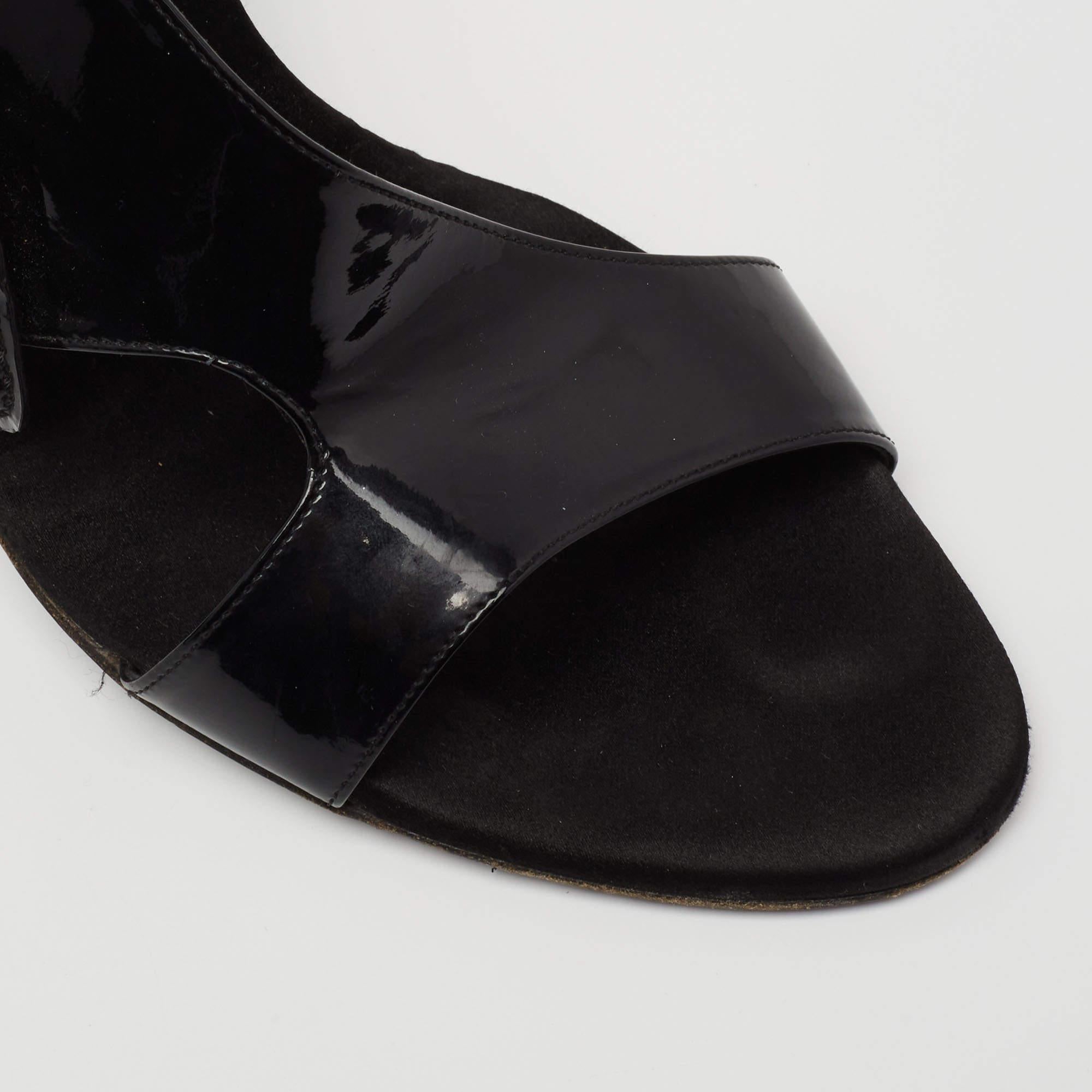 Roger Vivier  Black Patent Leather Buckle D