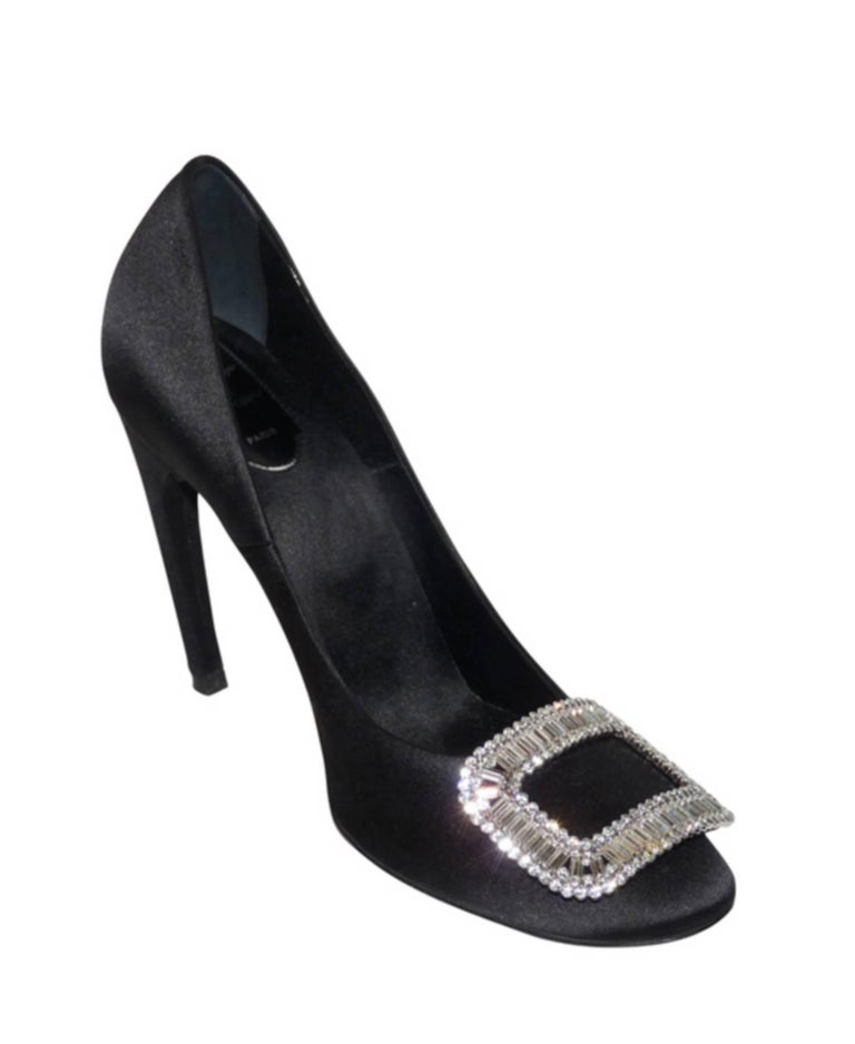 roger vivier black heels