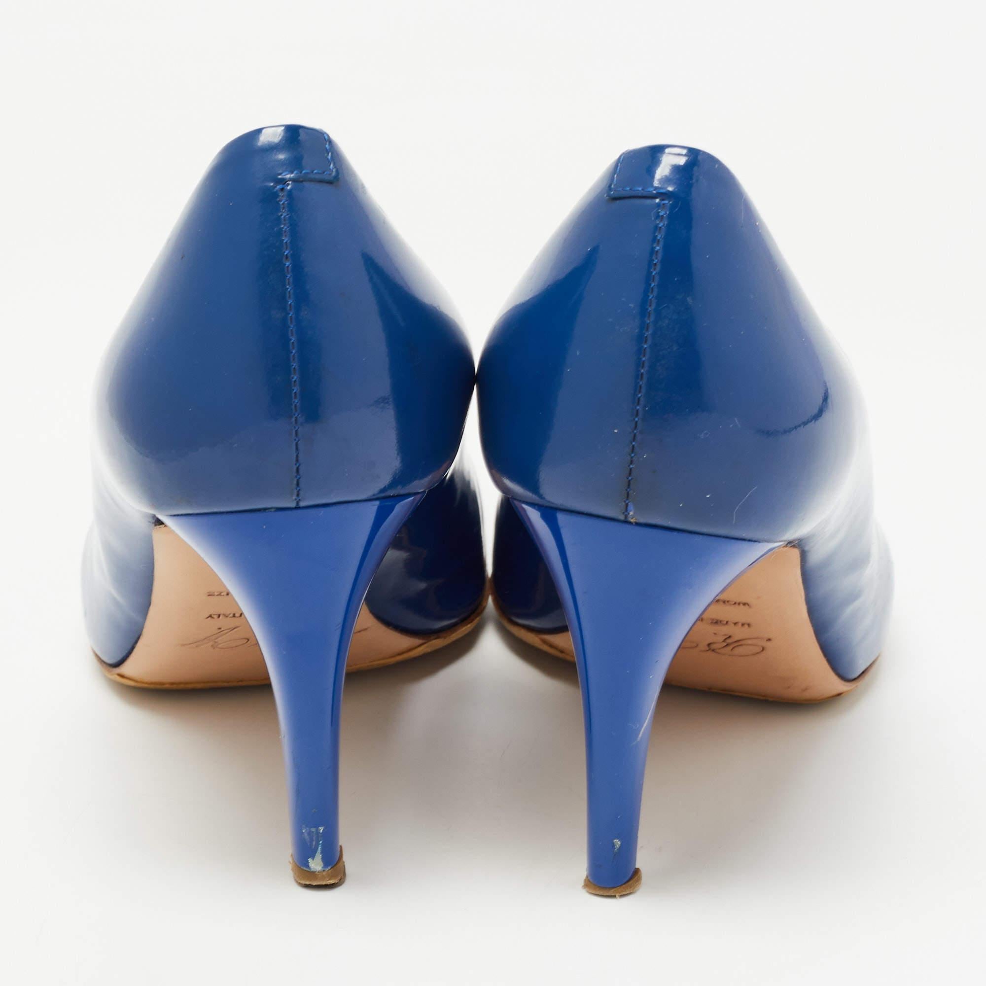 Roger Vivier Blue Patent Trompette Pumps Size 40 For Sale 1