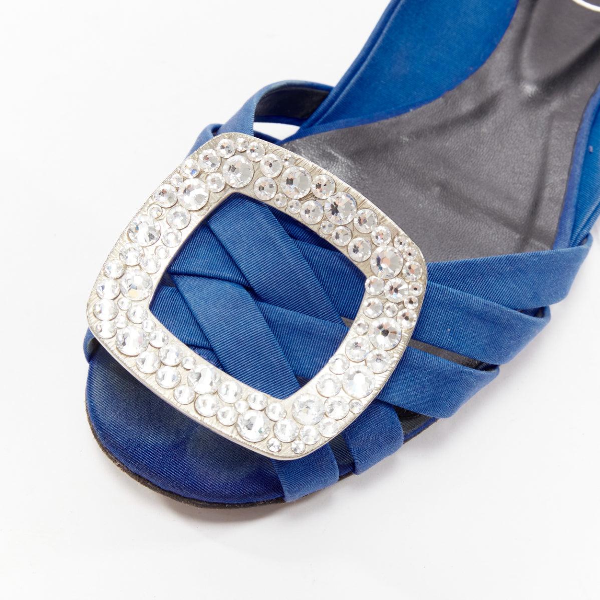 ROGER VIVIER Chaussures à talons compensés à boucles carrées tissées sur le devant en cristal satiné bleu EU34,5 en vente 1