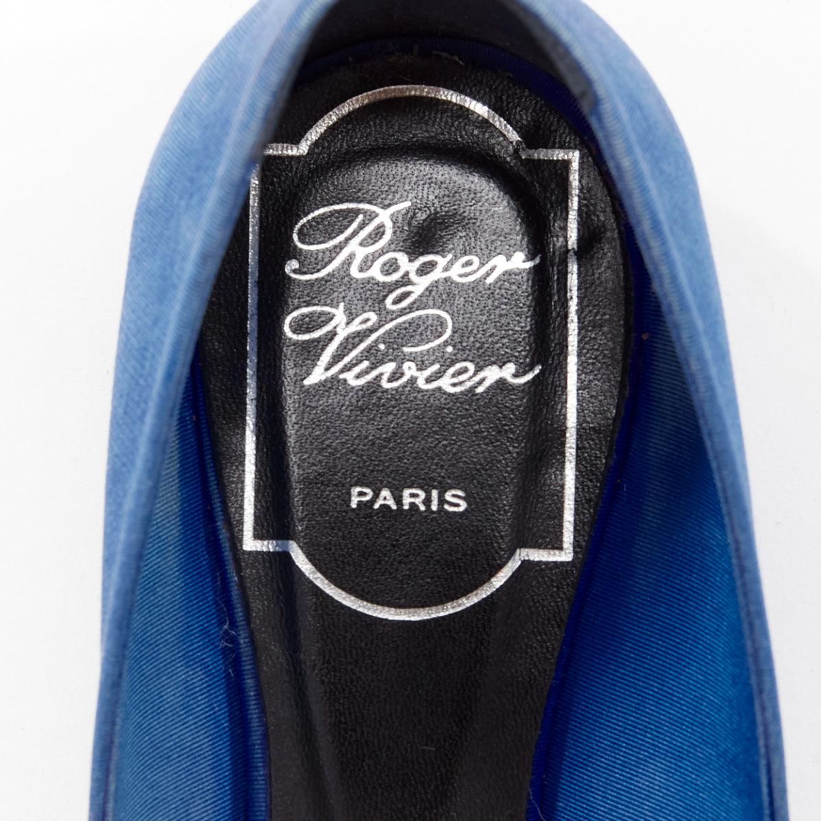 ROGER VIVIER Chaussures à talons compensés à boucles carrées tissées sur le devant en cristal satiné bleu EU34,5 en vente 3