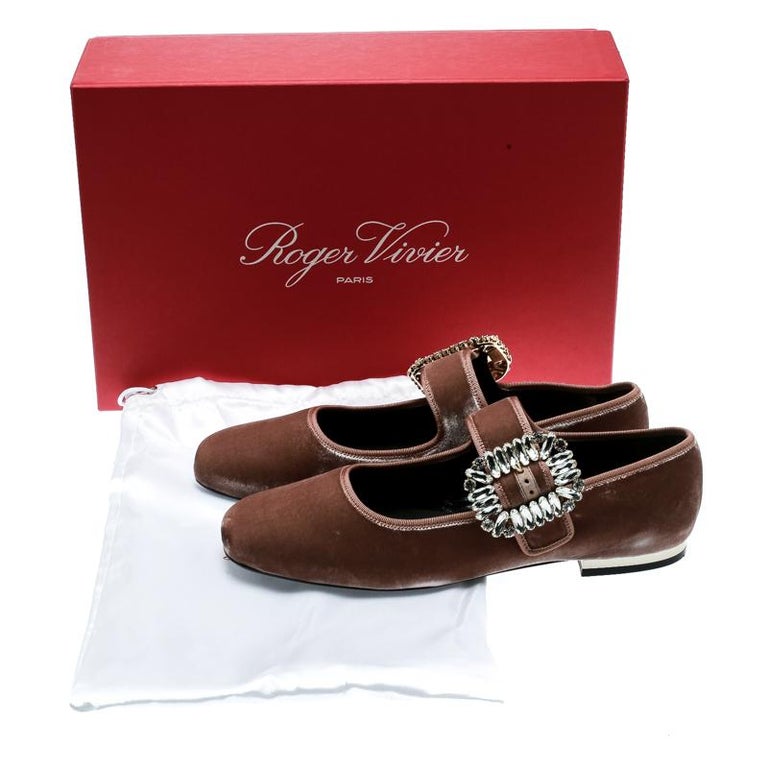 roger vivier velvet flats