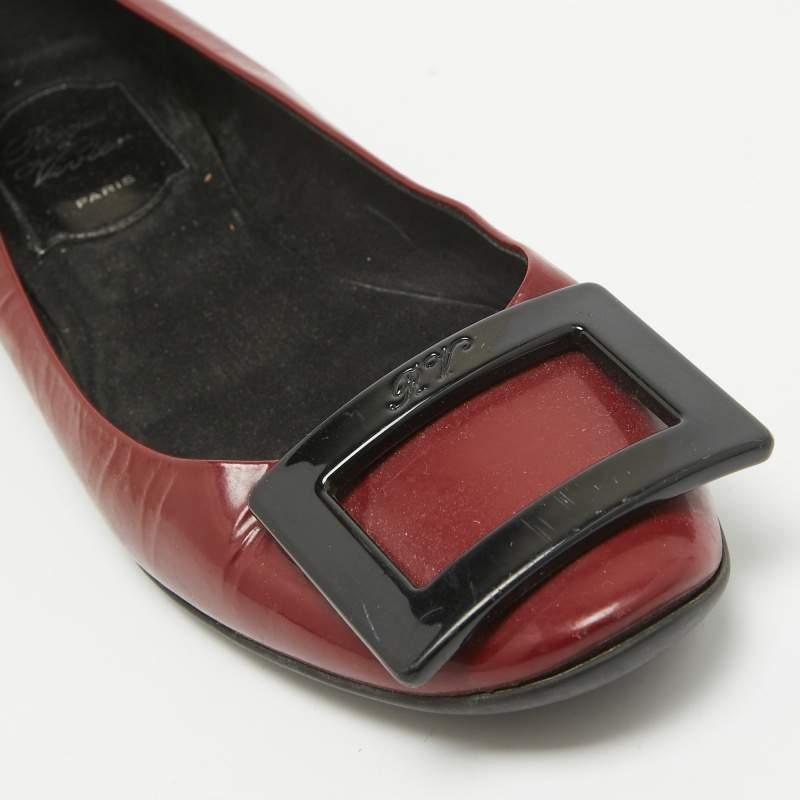 Roger Vivier Burgundy Patent Leather Trompette Ballet Flats Size 36 For Sale 3
