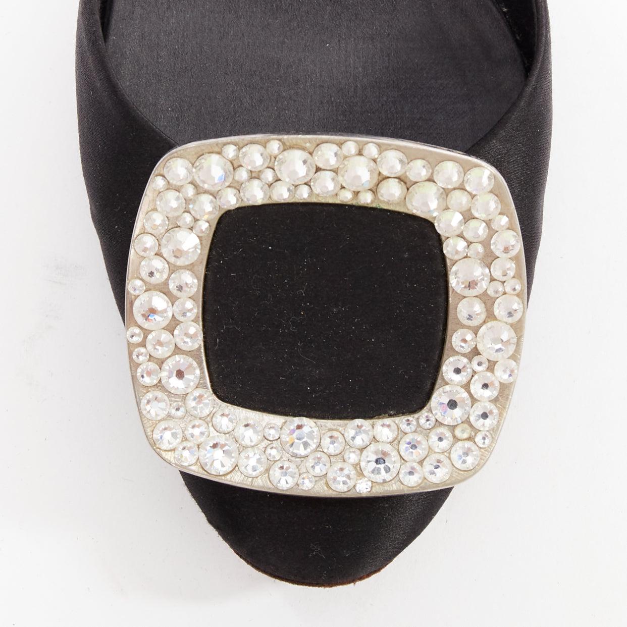 ROGER VIVIER Chips Strass satin noir boucles cristal dorsales EU35 en vente 1