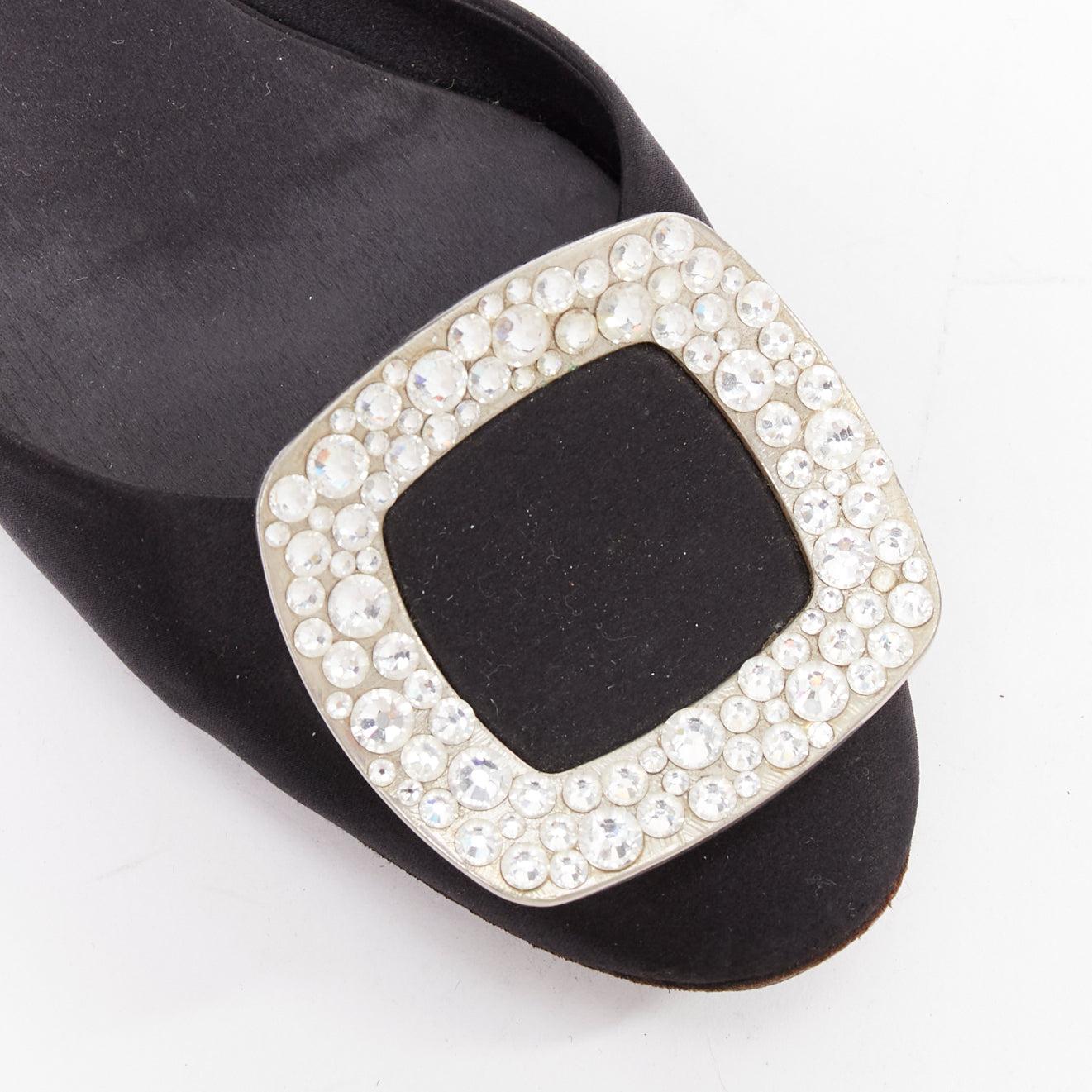 ROGER VIVIER Chips Strass satin noir boucles cristal dorsales EU35 en vente 2