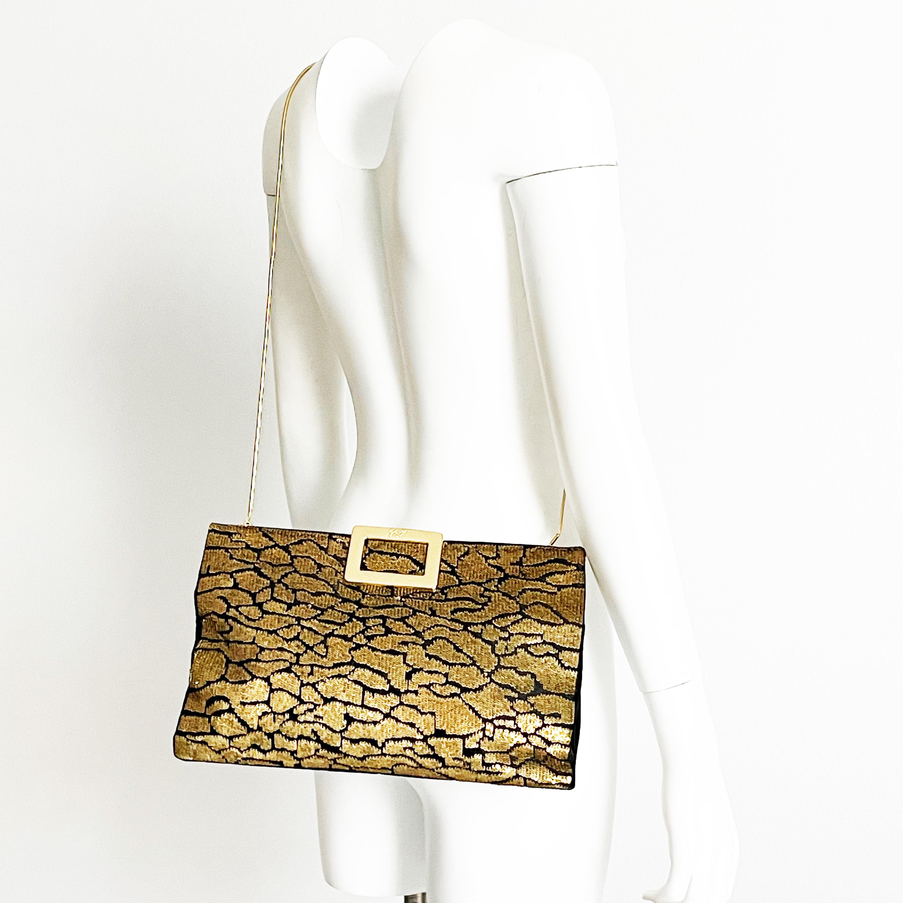 Roger Vivier Clutch Crossbody Evening Bag Gold Sequins Black Satin Embellished In Excellent Condition For Sale In Port Saint Lucie, FL