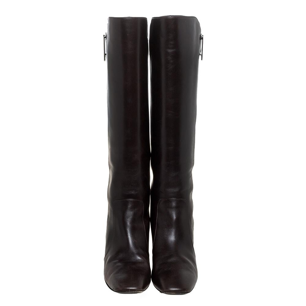 Roger Vivier Botas hasta la rodilla de cuero marrón oscuro con detalle de hebilla Talla 36.5 Negro