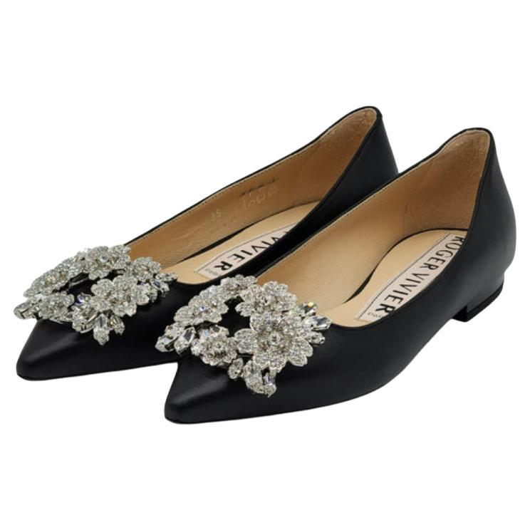 Roger Vivier Flower Strass Leather Ballet Flats Leather in Black For Sale
