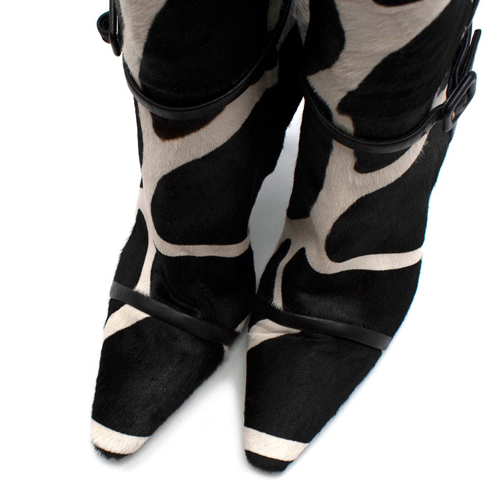 Roger Vivier Giraffe Print Calf Hair Heeled Knee Boots - Size EU 40 In Excellent Condition In London, GB