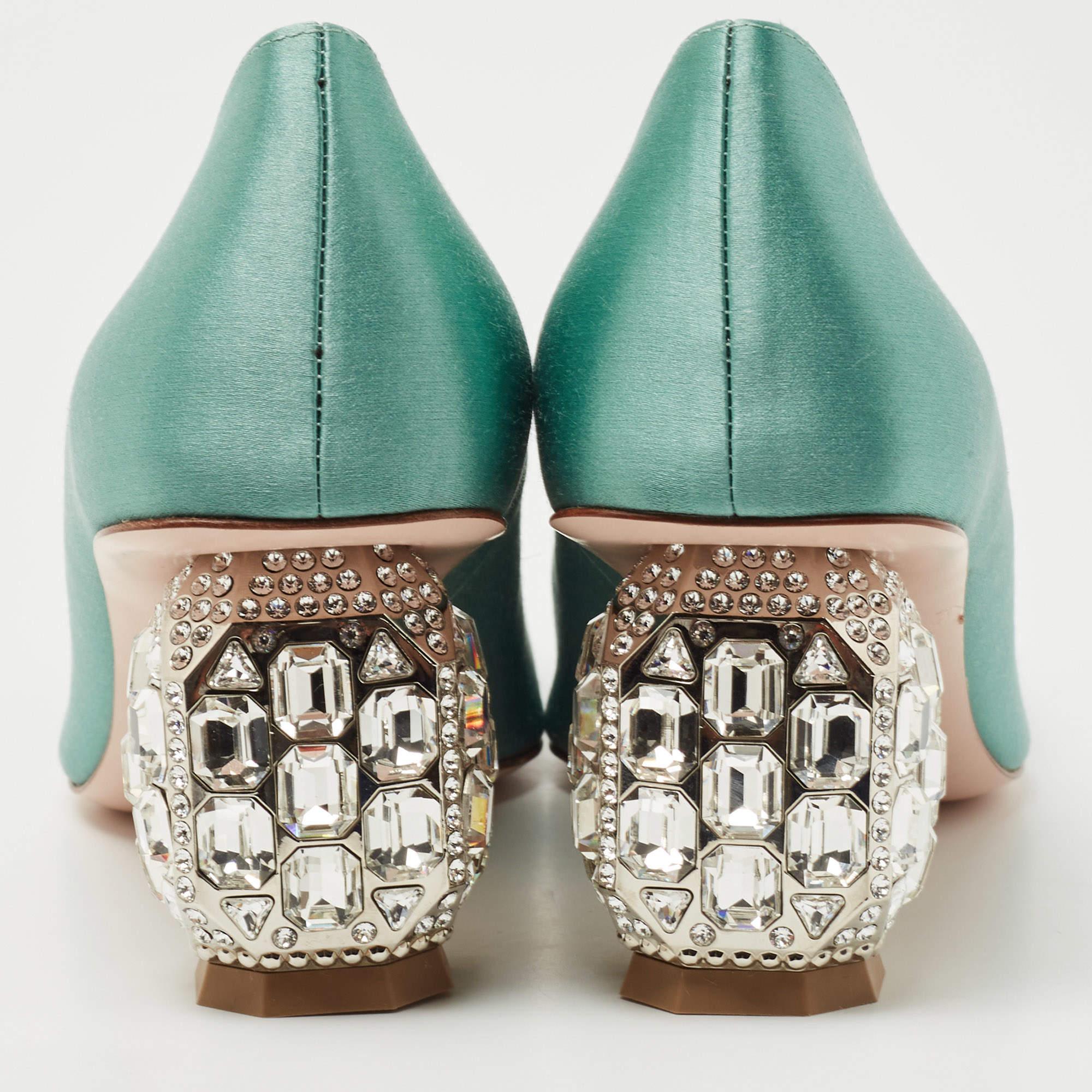 Roger Vivier Green Satin and Crystal Embellished Square Toe Pumps Size 38 In New Condition In Dubai, Al Qouz 2