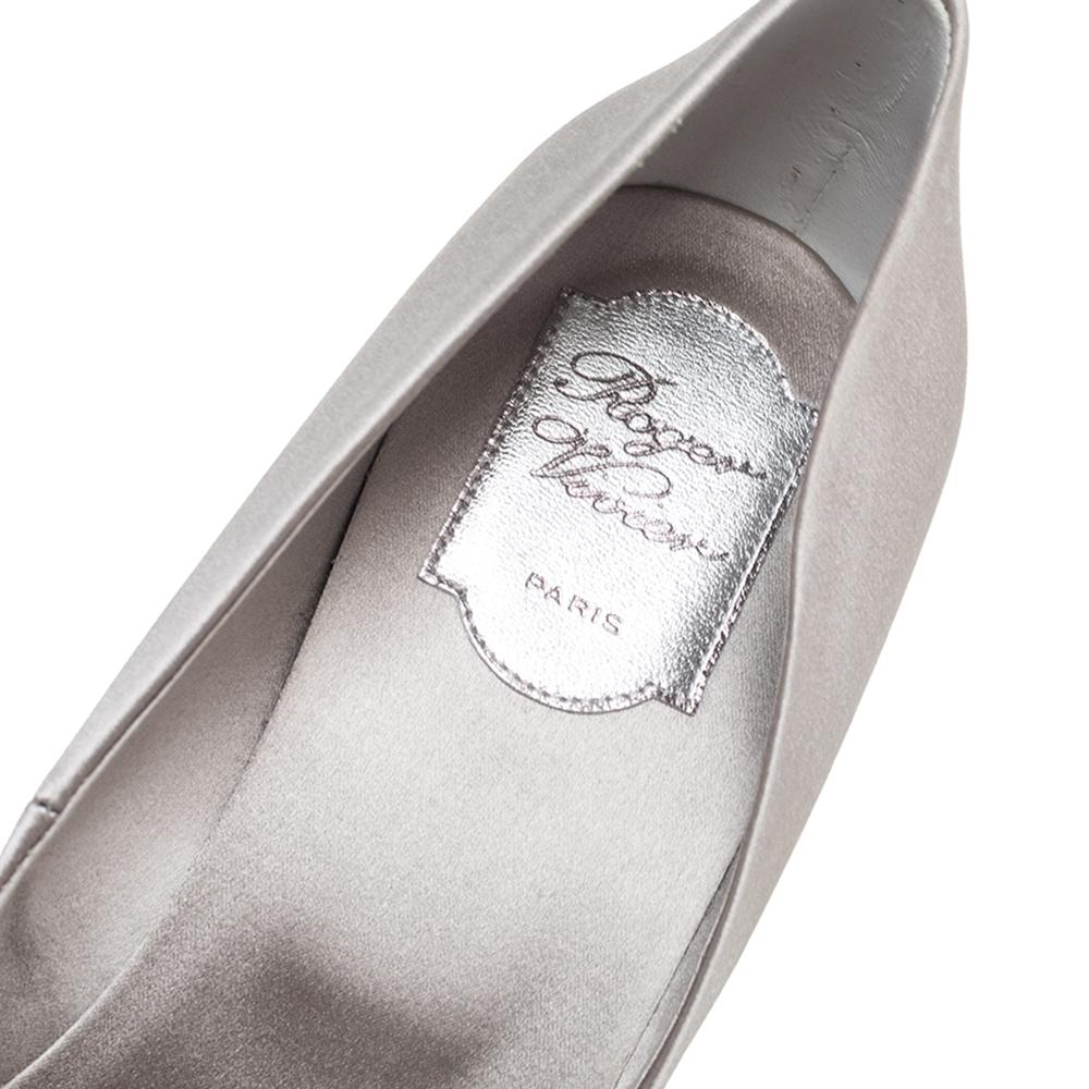 Roger Vivier - Trompette in raso grigio - Pumps taglia 40 1