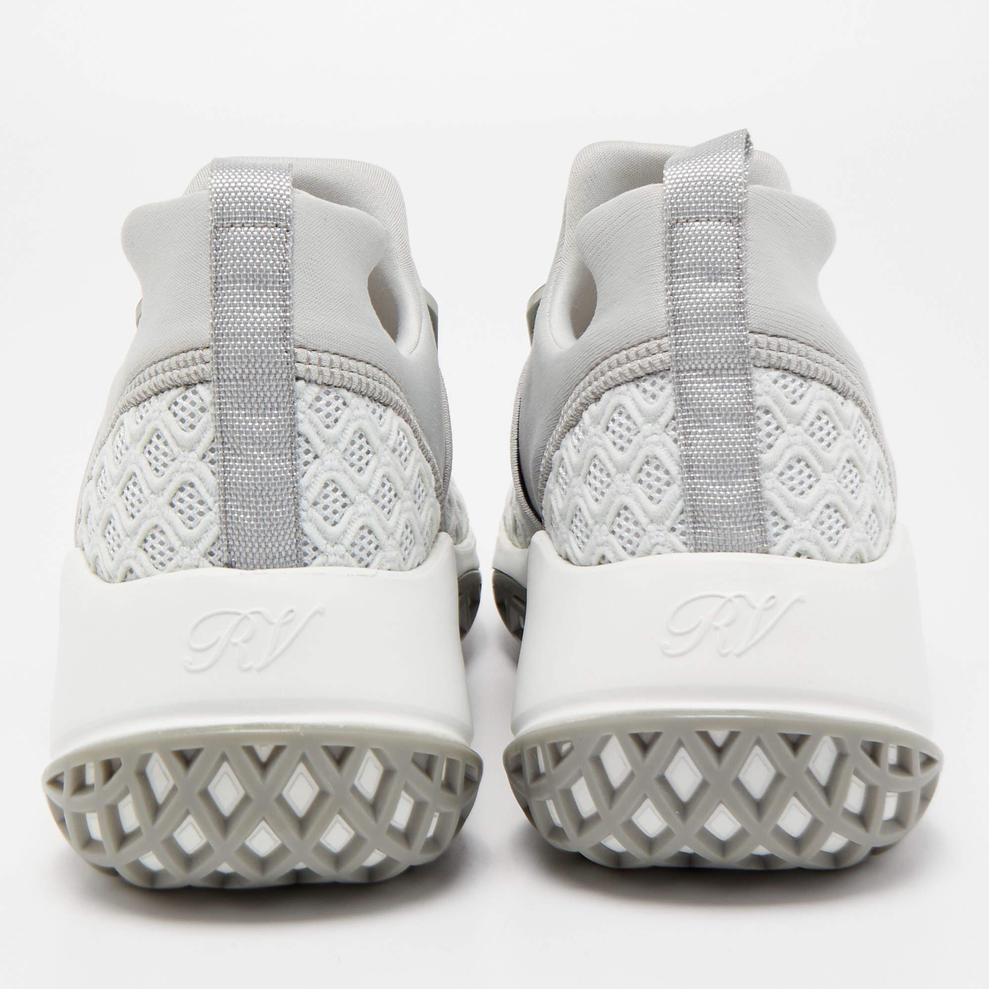 Roger Vivier Grey/White Mesh and Neoprene Viv Run Sneakers Size 37 In New Condition In Dubai, Al Qouz 2