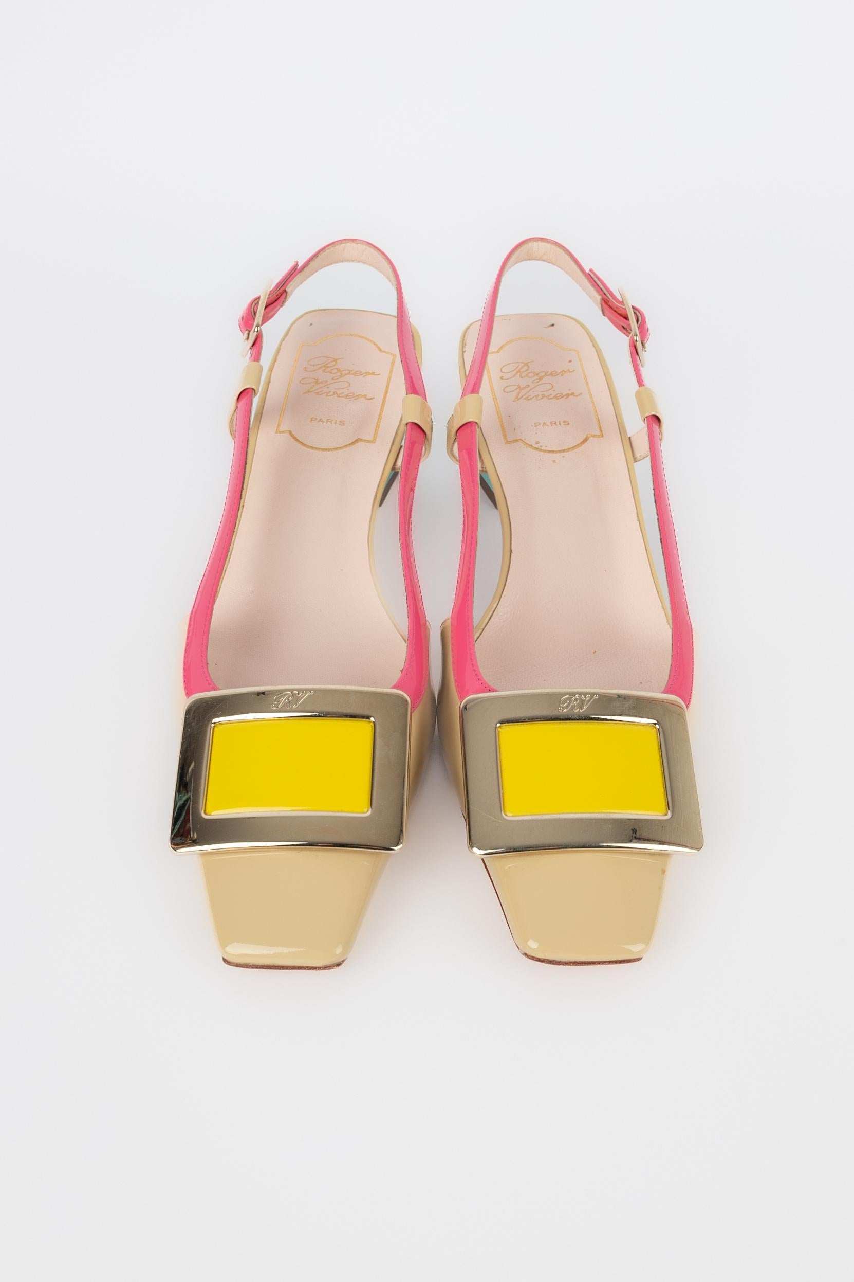 ROGER VIVIER - (Made in Italy) Colorful patent leather sandals.

Condition:
Good condition

Dimensions:
Size 36 1/2

SKU:CH97