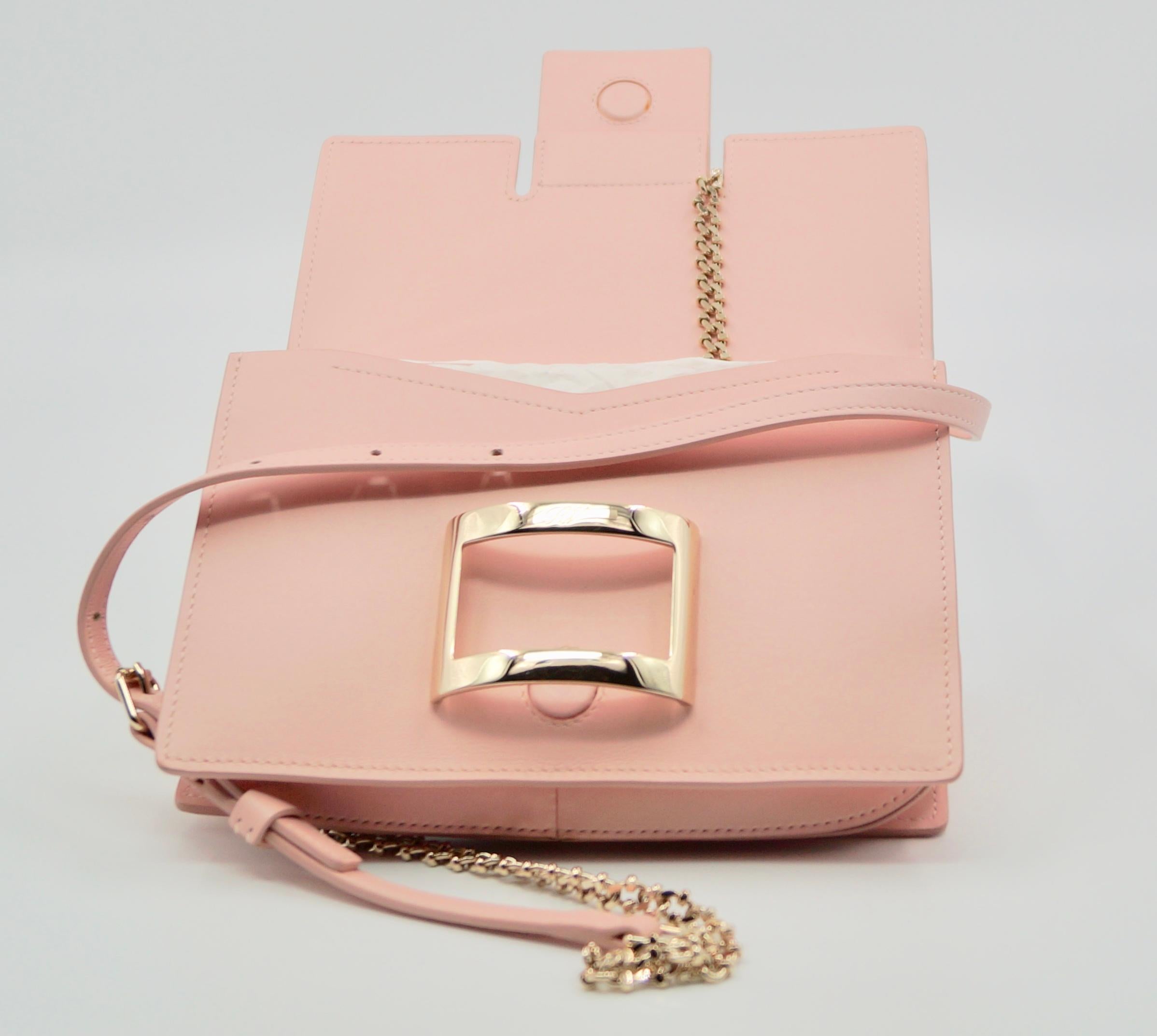 Petit sac en cuir rose Roger Vivier 1