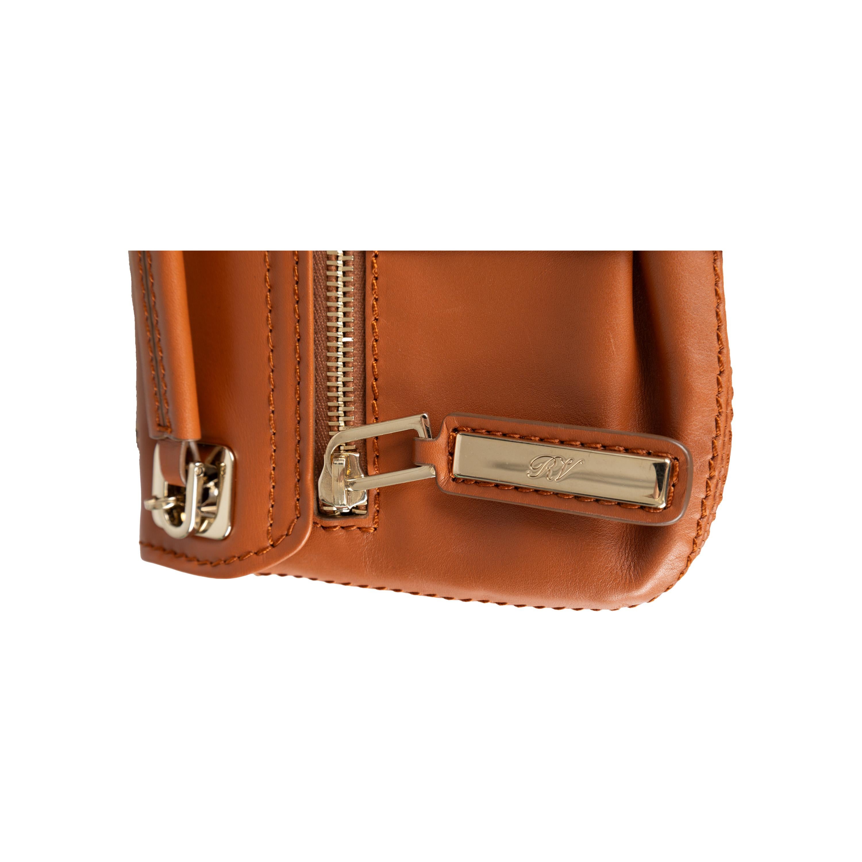 Roger Vivier Metro Shoulder Bag In Fair Condition For Sale In Milano, IT