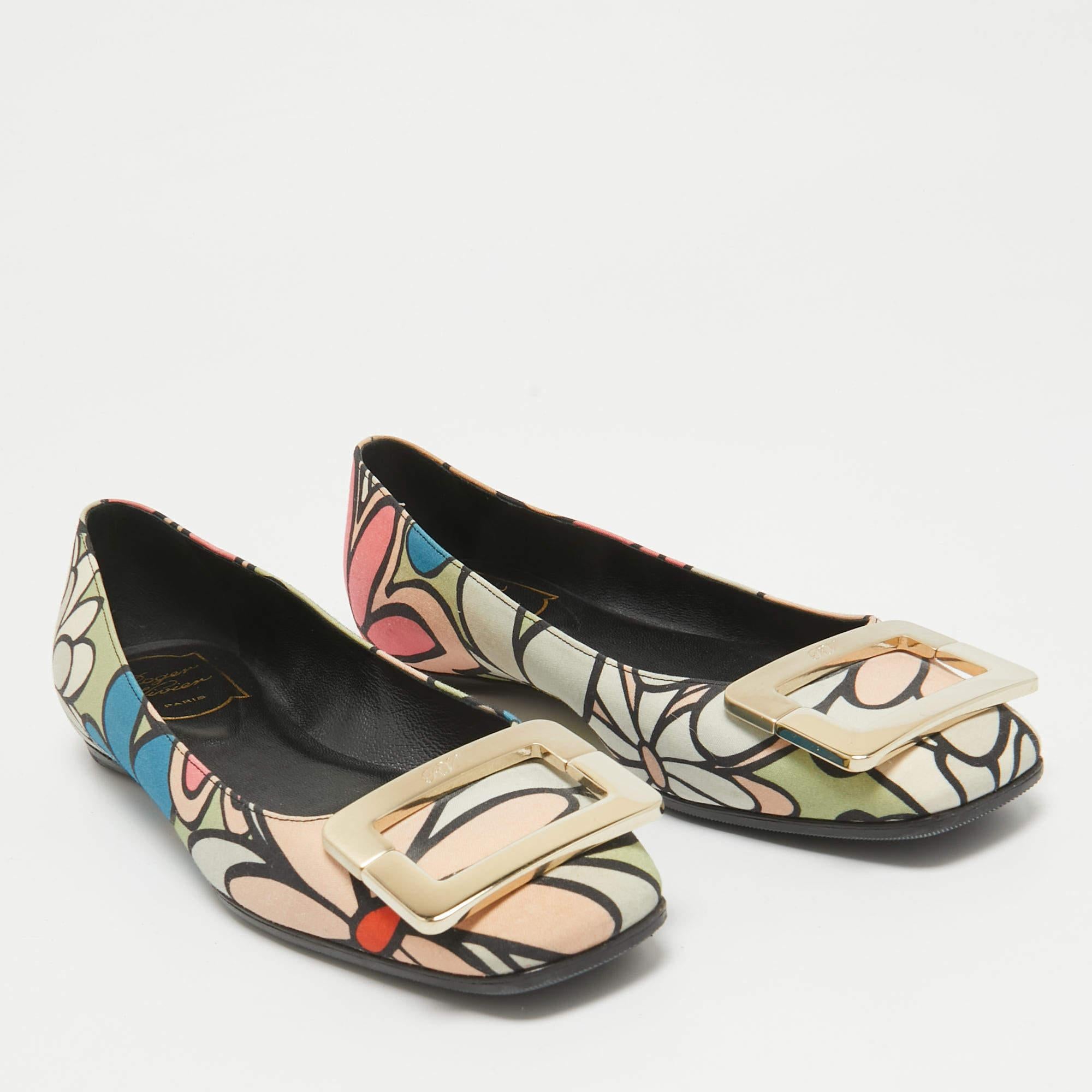 Roger Vivier Multicolor Canvas Ballet Flats Size 35.5 In Fair Condition For Sale In Dubai, Al Qouz 2