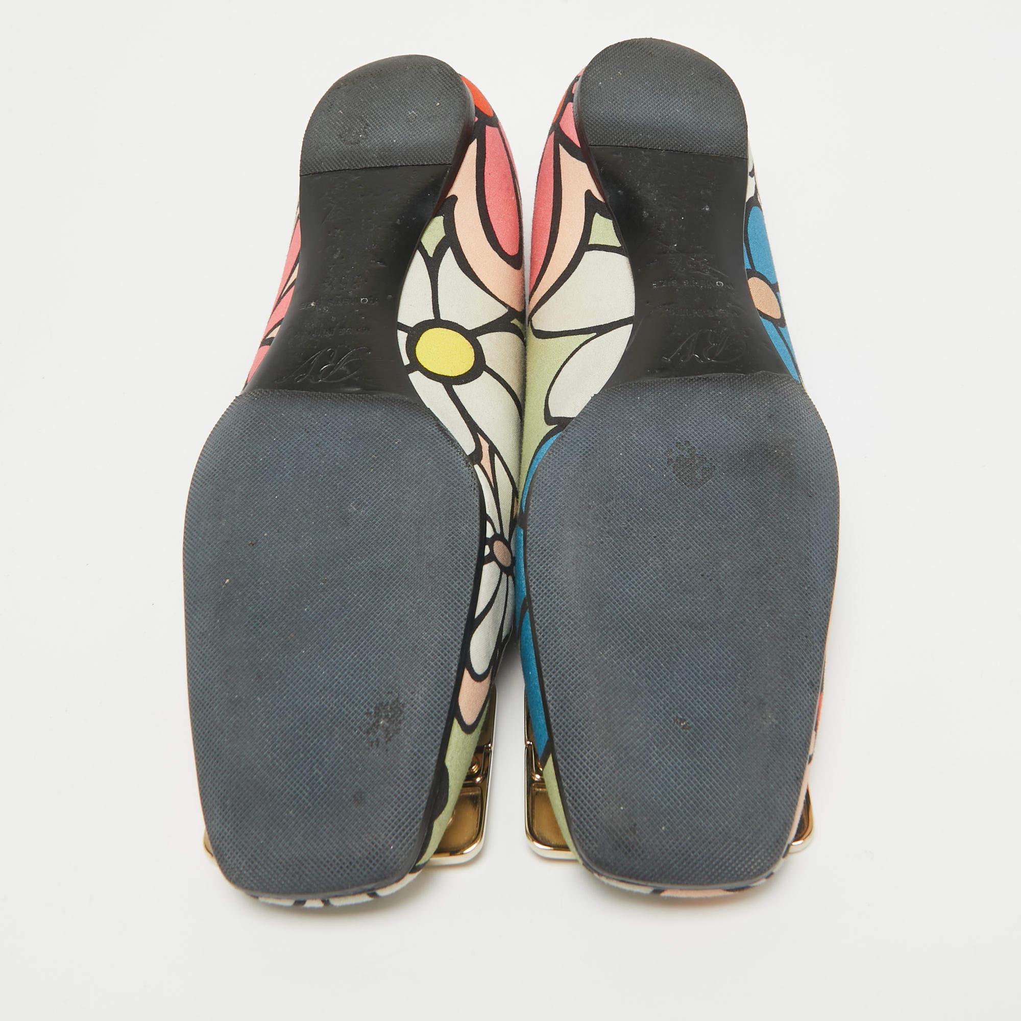 Roger Vivier Multicolor Canvas Ballet Flats Size 35.5 For Sale 1
