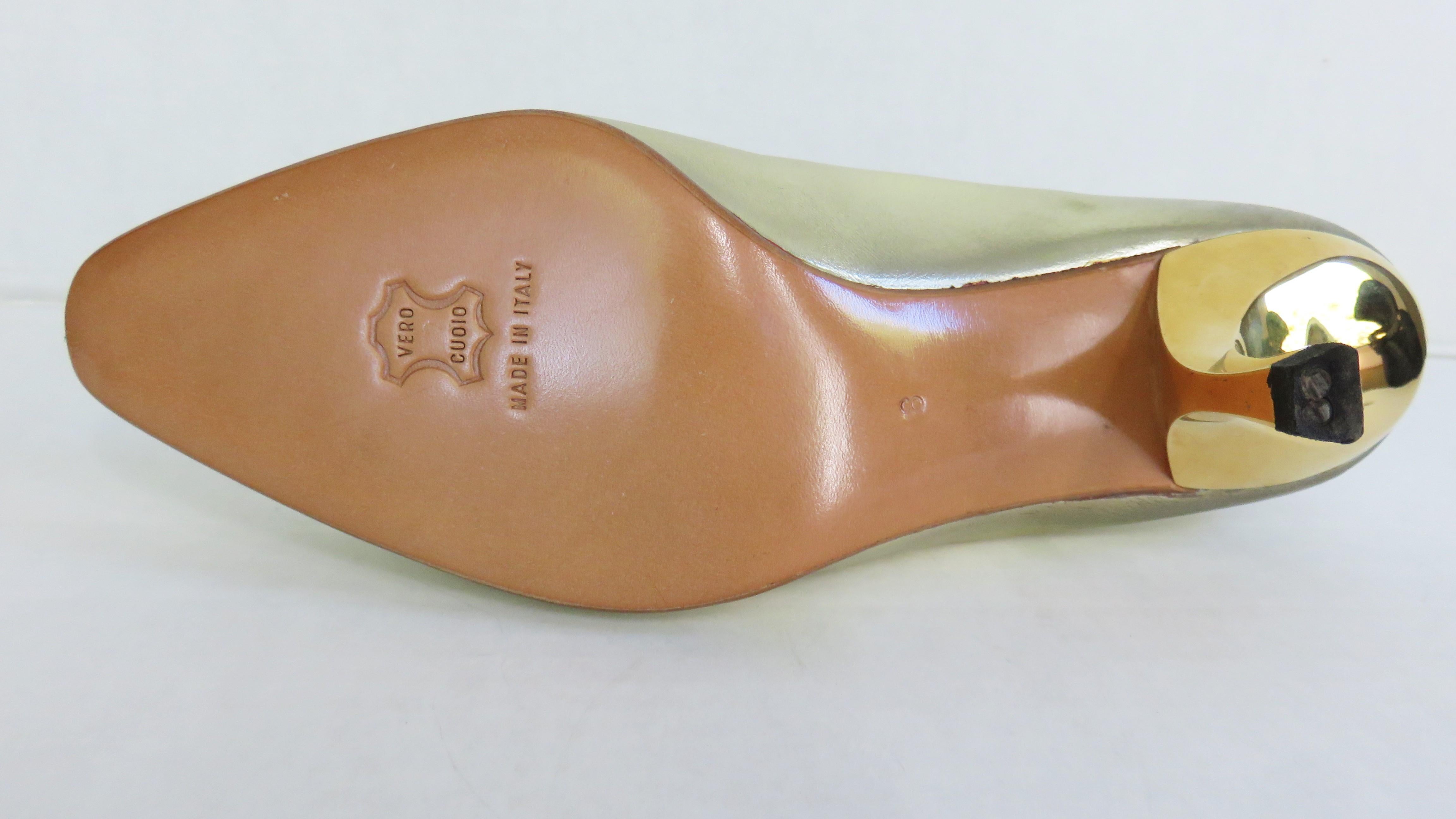 Roger Vivier Chaussures à talons virgule Comma originales dorées des années 1980, Taille 8 en vente 4