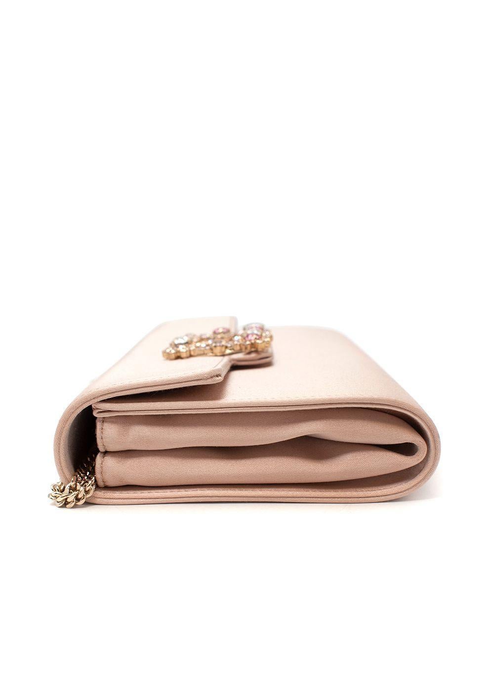 Roger Vivier Nude-Pink Satin Flower Strass Chain Clutch For Sale 1