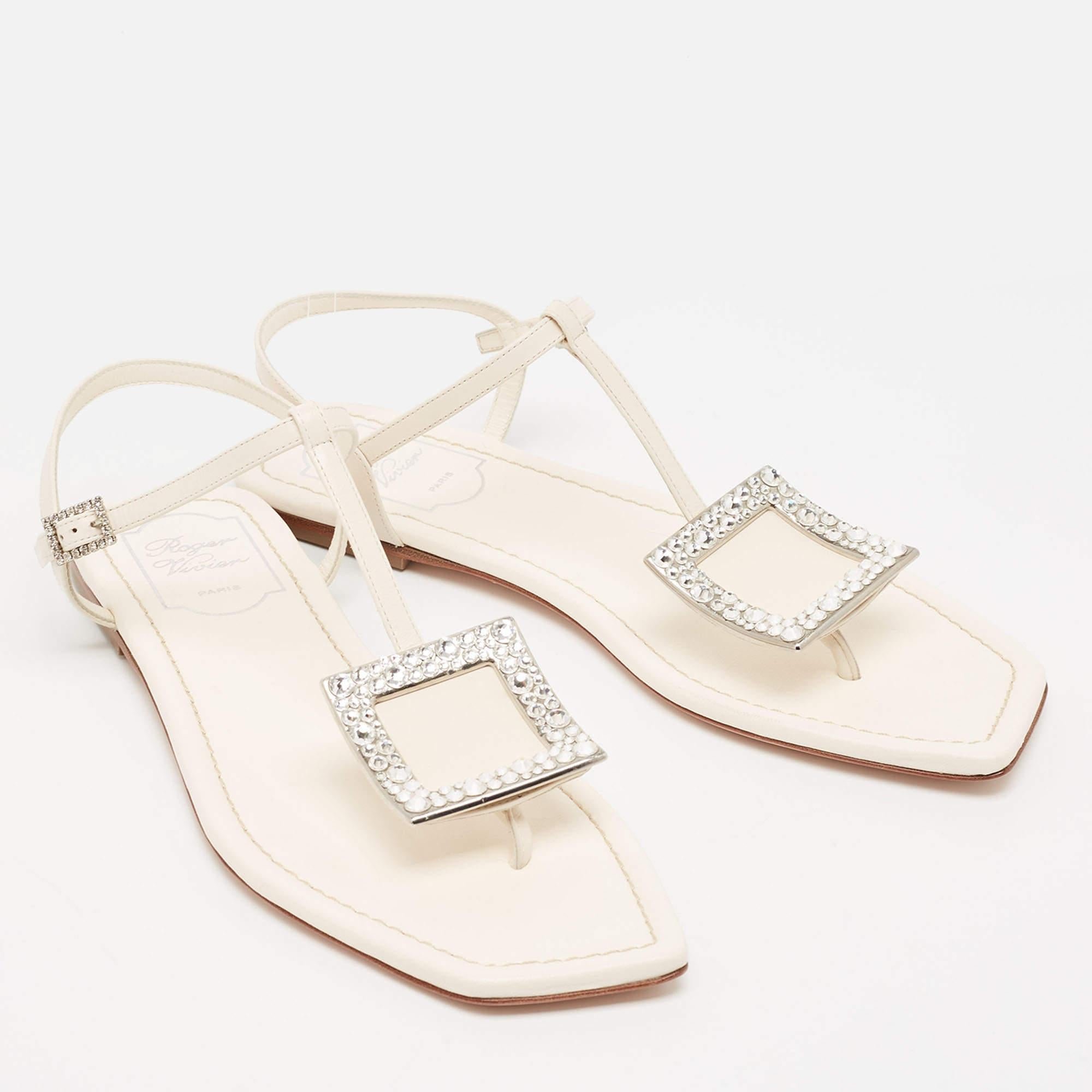 Roger Vivier Off White Leather Crystal Embellished Flat Thong Sandals Size 39 1