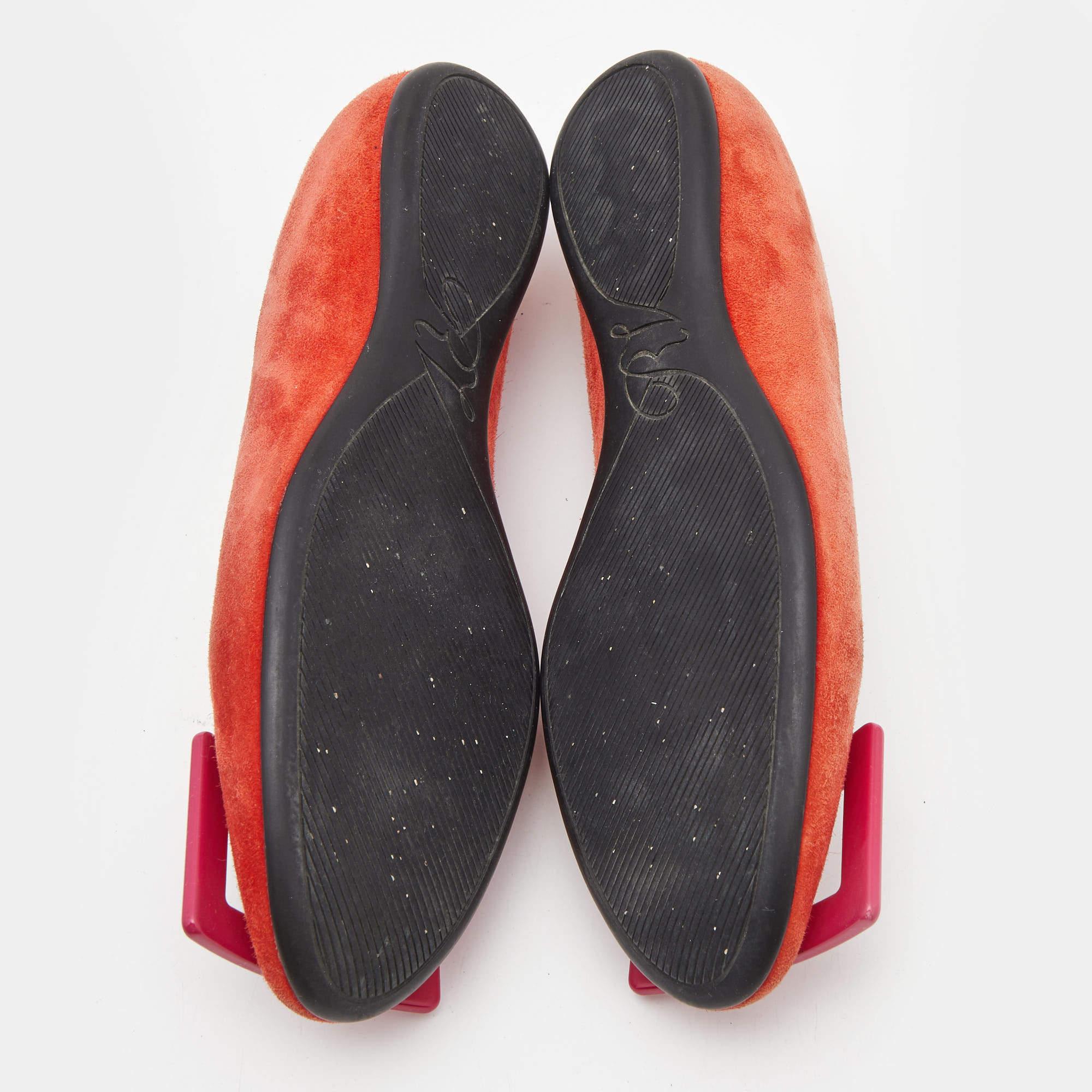 Roger Vivier Ballerines Vivier en daim orange taille 35 en vente 1
