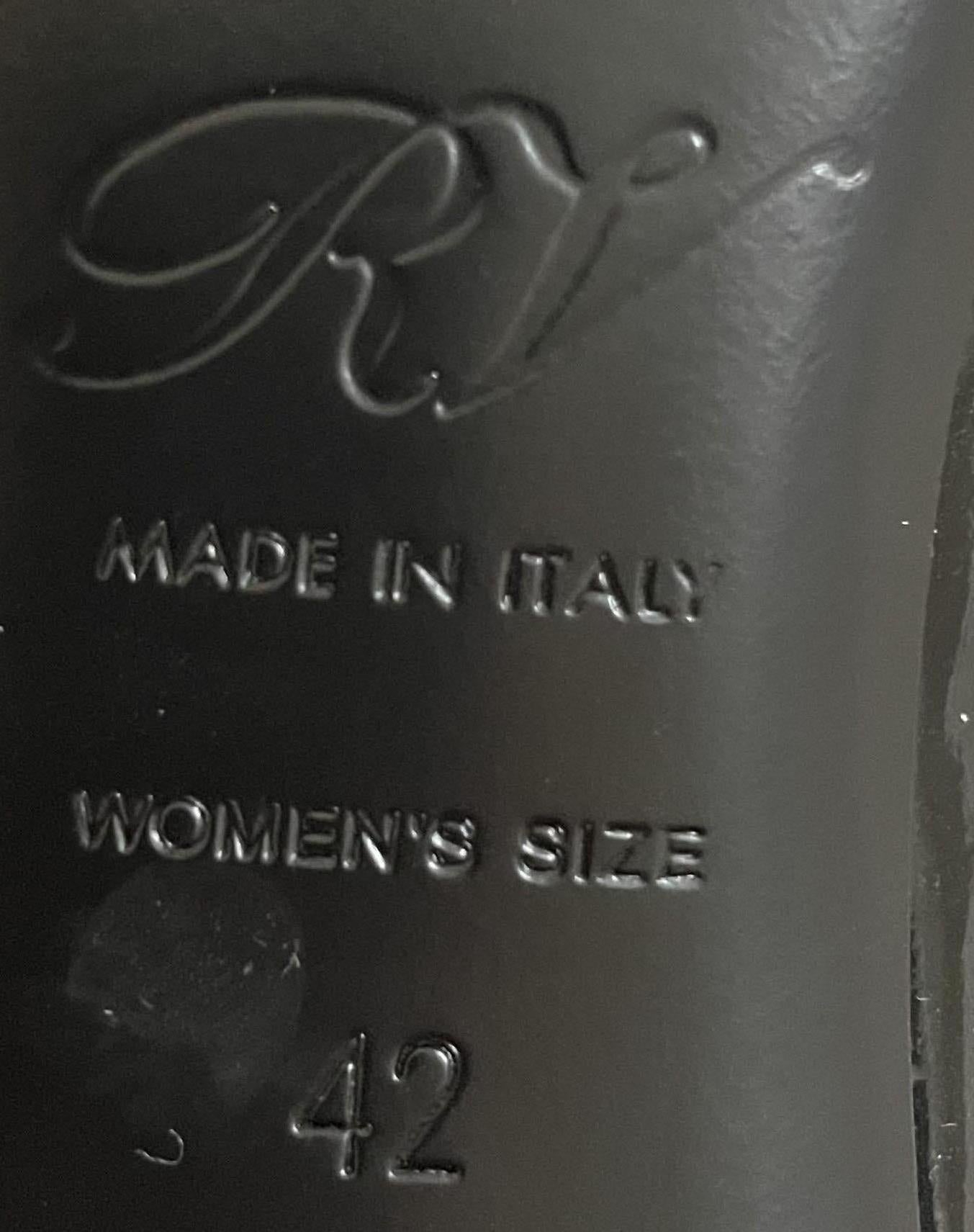 Roger Vivier Paris Escarpins en cuir verni noir avec boucle dorée taille 42 4