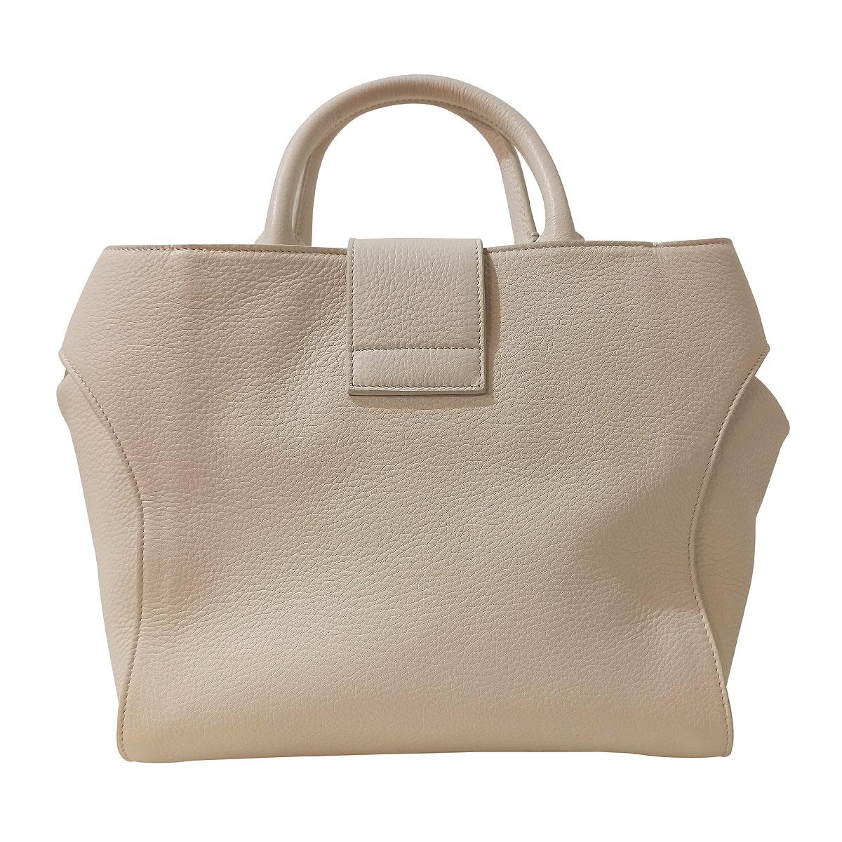 Sehr schöne Roger Vivier Tasche
Getäfeltes Leder 
Weiße Cremefarbe
Doppelter Griff 
Kann auch auf der Schulter getragen werden
Zwei Innentaschen (eine mit Reißverschluss)
Cm 36 x 24 x 19 (14.2 x 9.8 x 7.5 inches)
Originalpreis € 1700
Weltweiter
