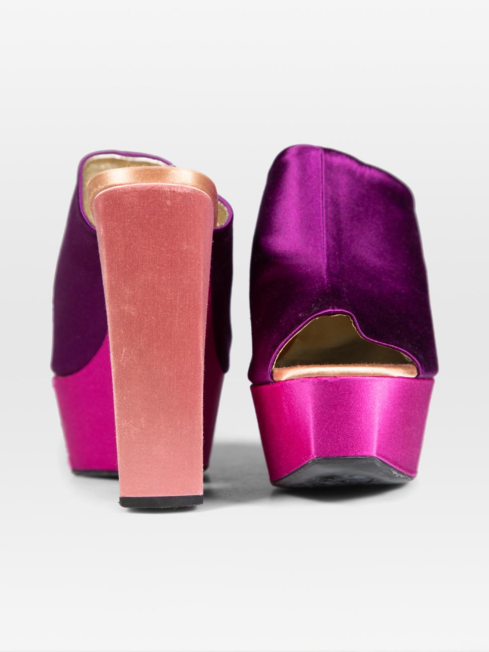 Noir Roger Vivier Mules à plateforme violettes taille IT 36 en vente