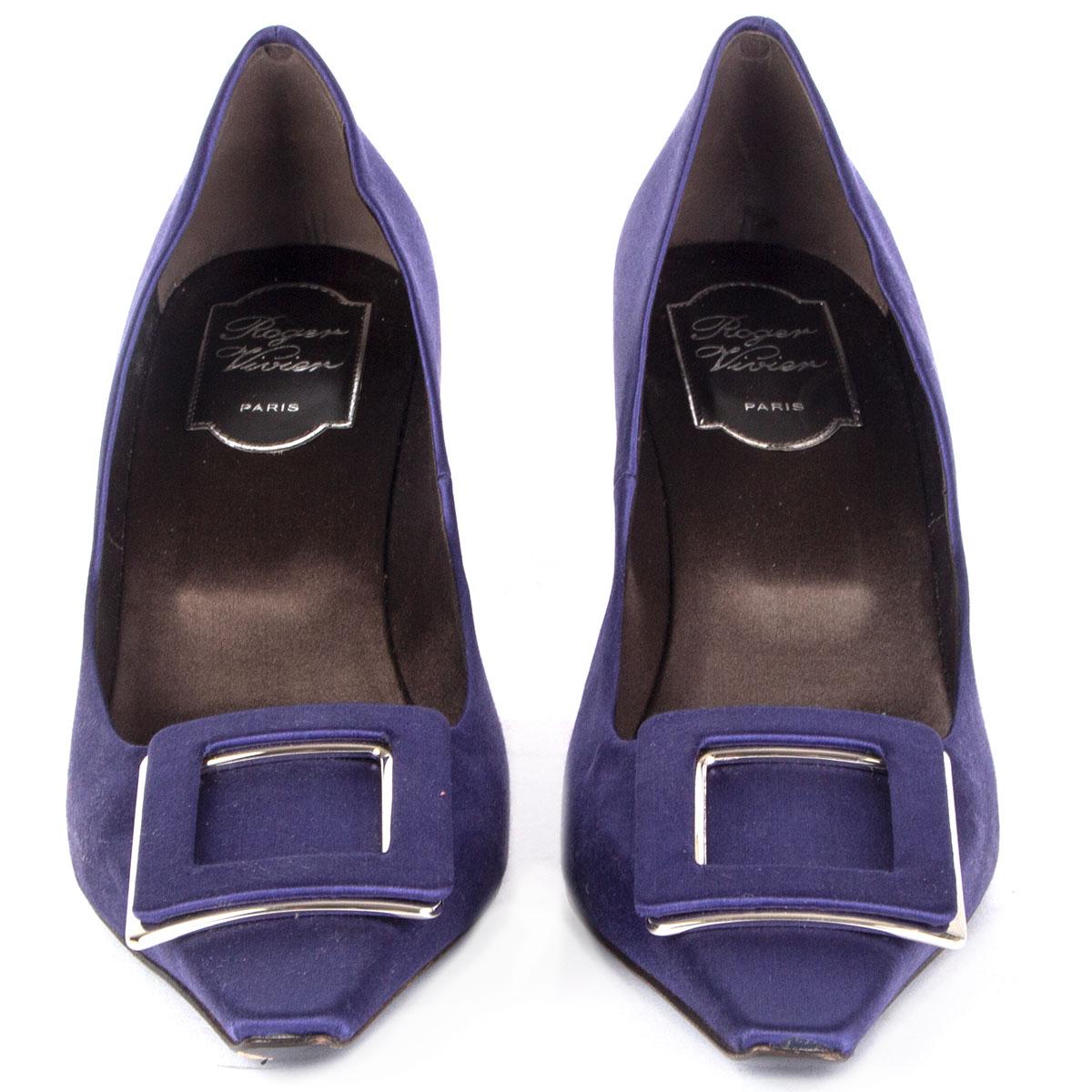 100% authentic Roger Vivier pointed-toe pumps in royal purple silk satin featuring signature buckle detail. Have been worn and are in excellent condition. 

Measurements
Imprinted Size	38.5
Shoe Size	38.5
Inside Sole	25.5cm (9.9in)
Width	7.5cm