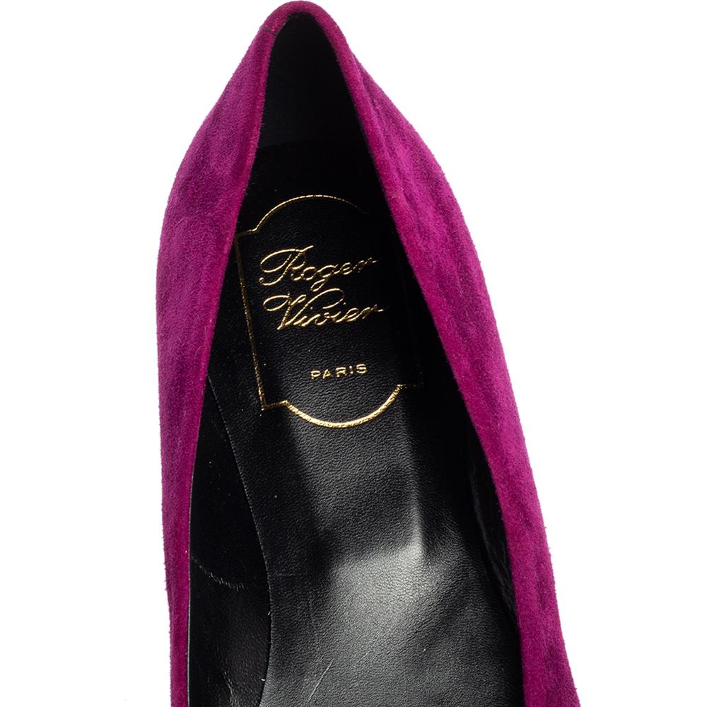 Roger Vivier Purple Suede Viv Gommette Ballet Flats Size 40 In Excellent Condition In Dubai, Al Qouz 2