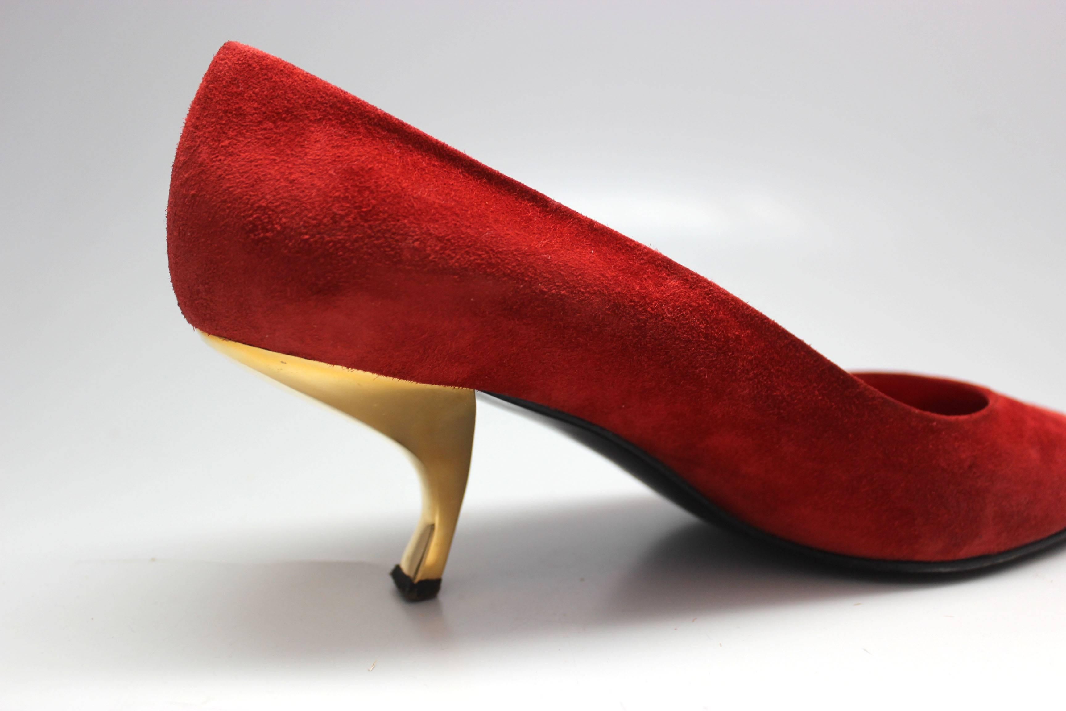 Roger Vivier Red Suede Comma or 'Virgule' Heel In Excellent Condition For Sale In New York, NY