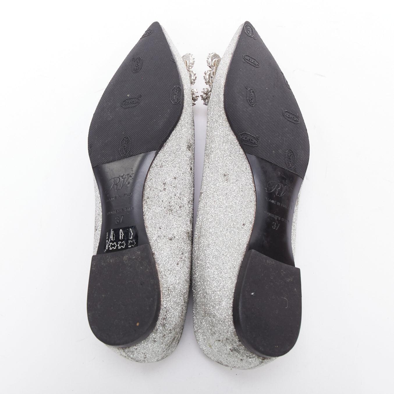 ROGER VIVIER silberne Glitzer-Kristall-Schnalle spitze Zehe Ballerina Wohnungen EU37 im Angebot 6