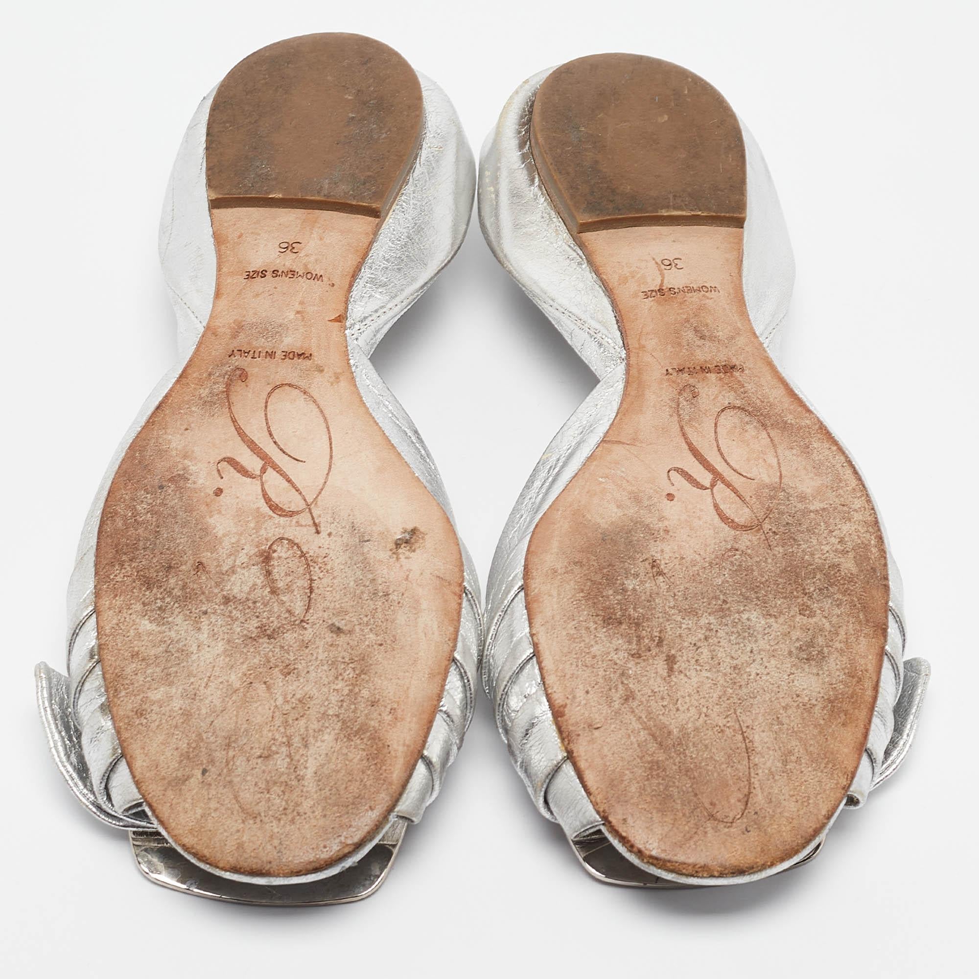 Roger Vivier Silver Leather Open Toe Ballet Flats Size 36 For Sale 2